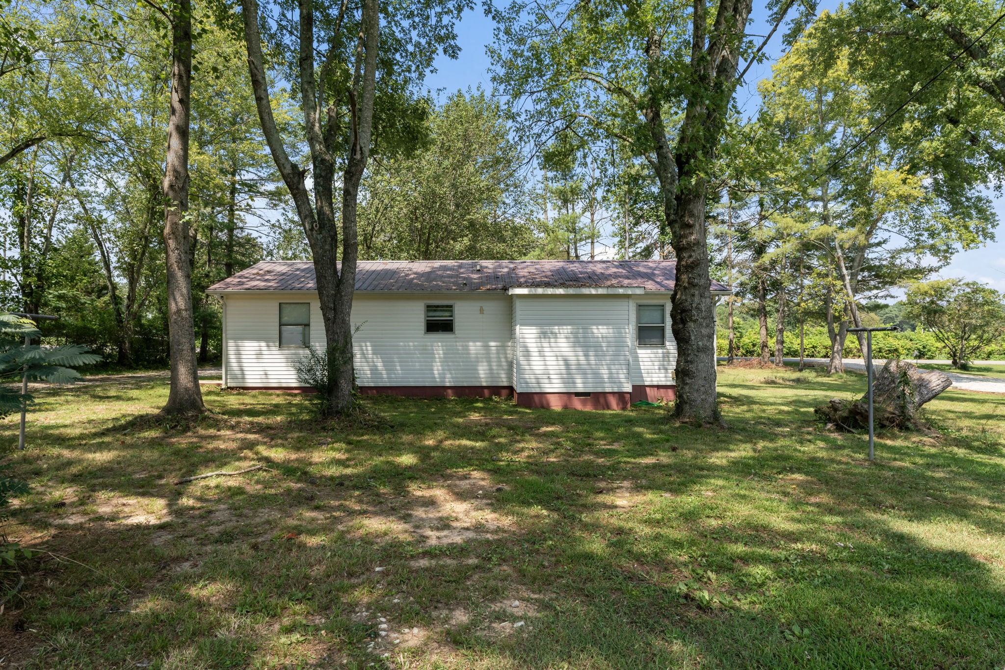 Photo 20 of 23 of 1689 Pleasant Ridge Rd house