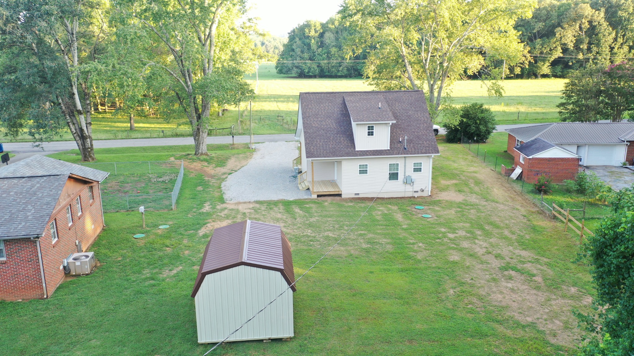 Photo 6 of 21 of 308 Elora Rd house