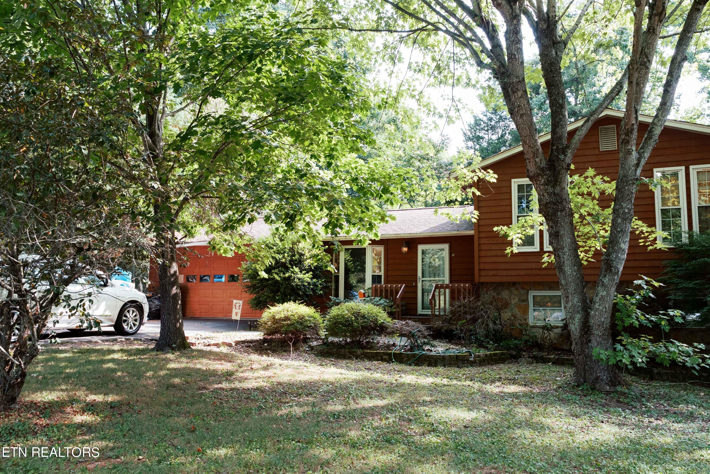 Photo 1 of 30 of 10100 Oak Creek Lane house