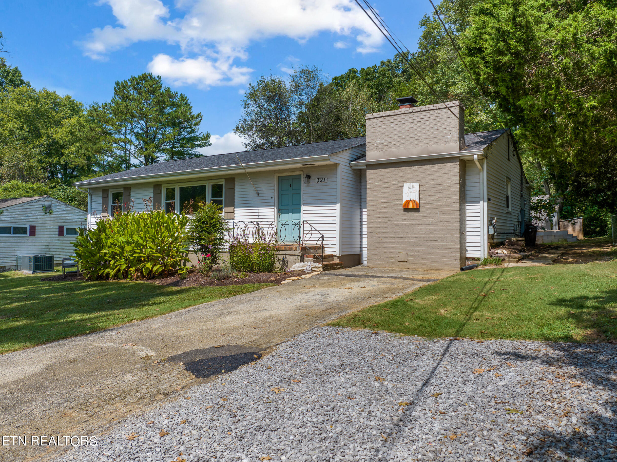 Photo 25 of 26 of 321 Sarvis Drive house