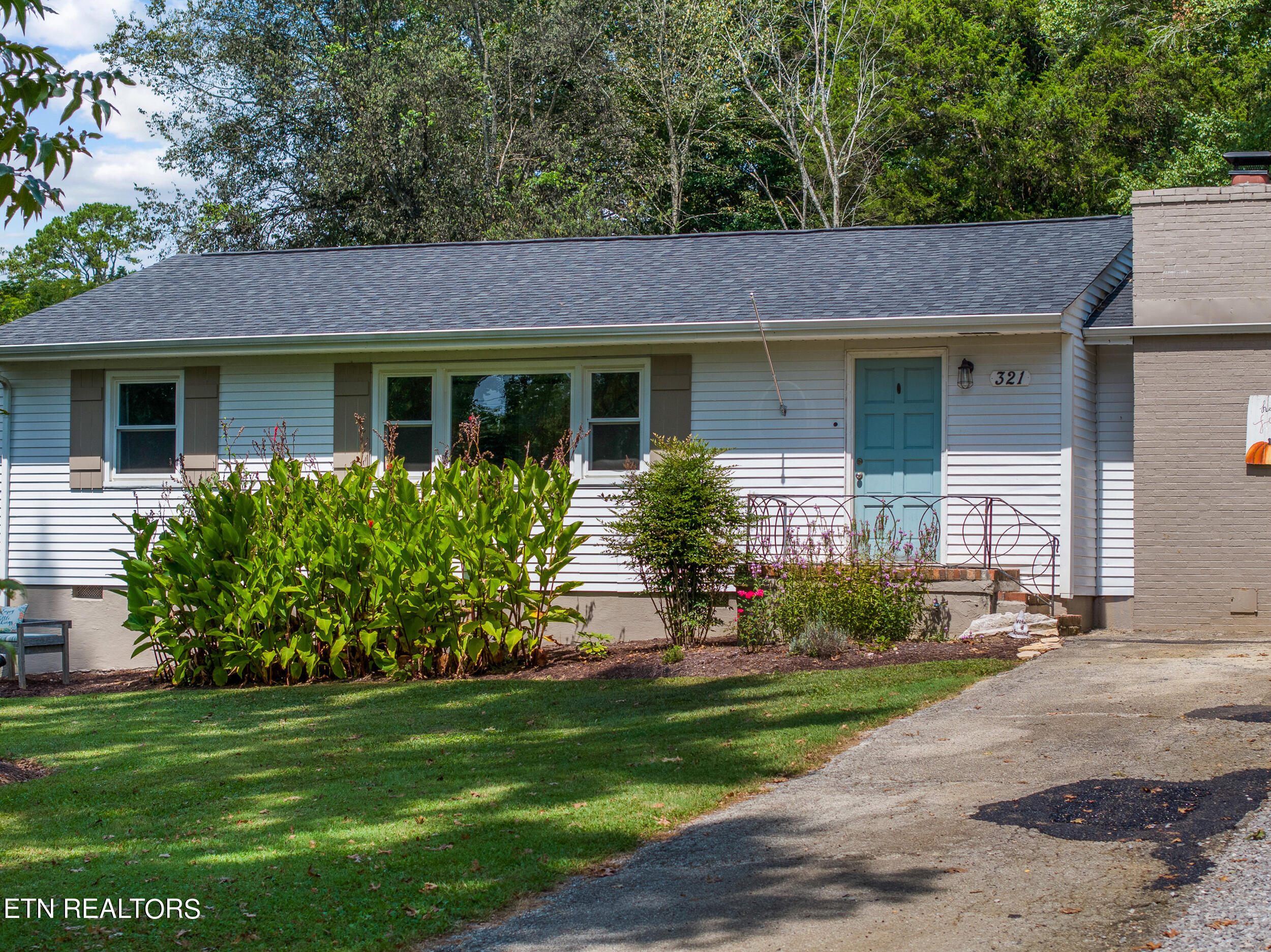 Photo 26 of 26 of 321 Sarvis Drive house