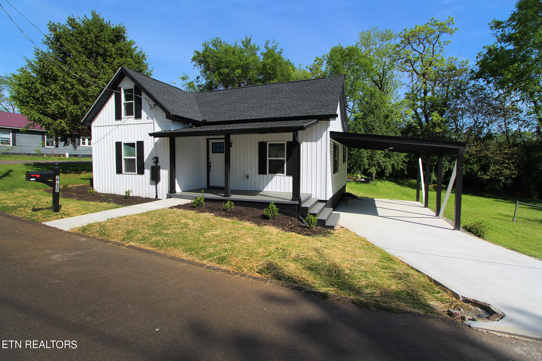 Photo 1 of 29 of 2740 Nichols Ave house