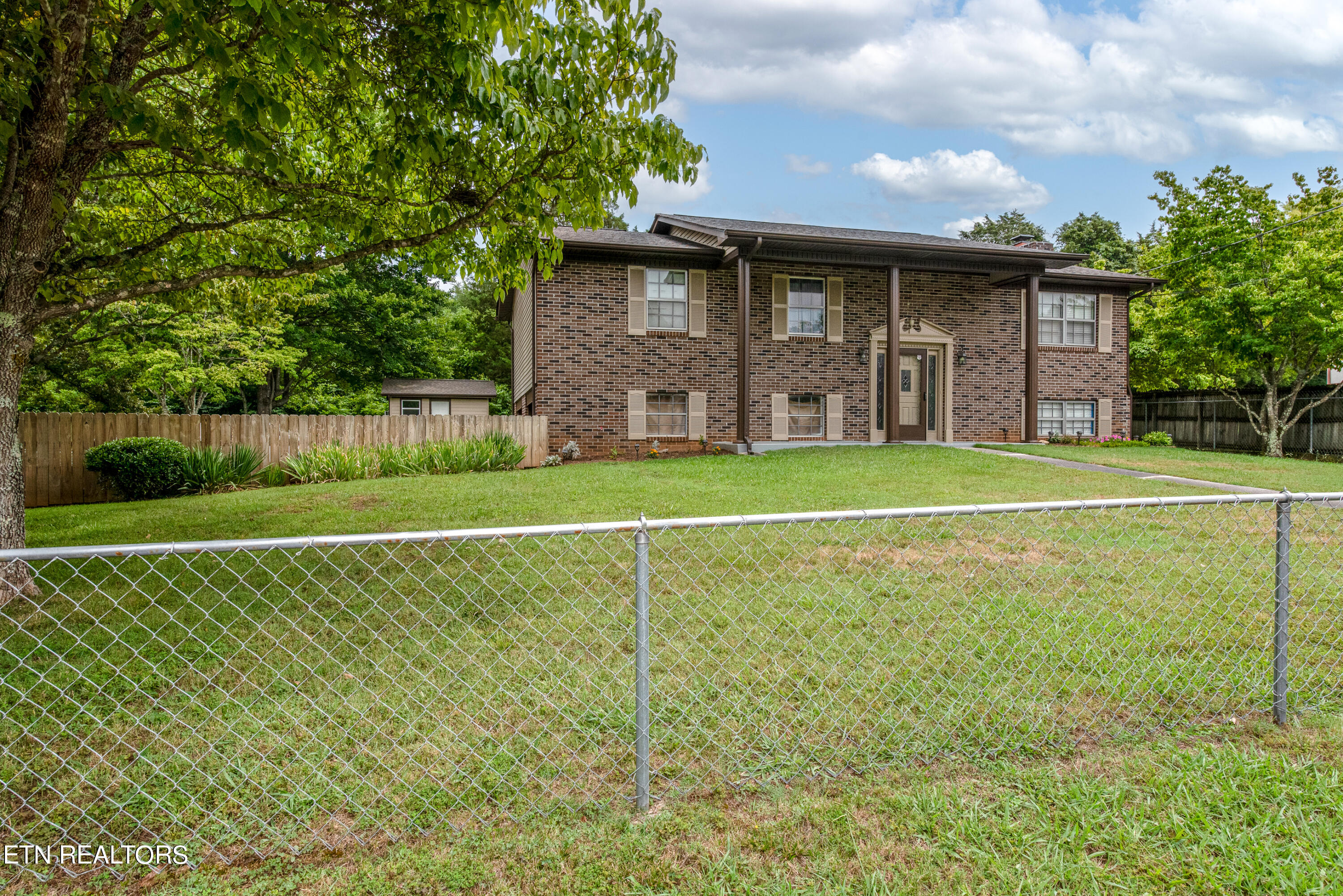 Photo 2 of 29 of 4718 Harrell Circle house