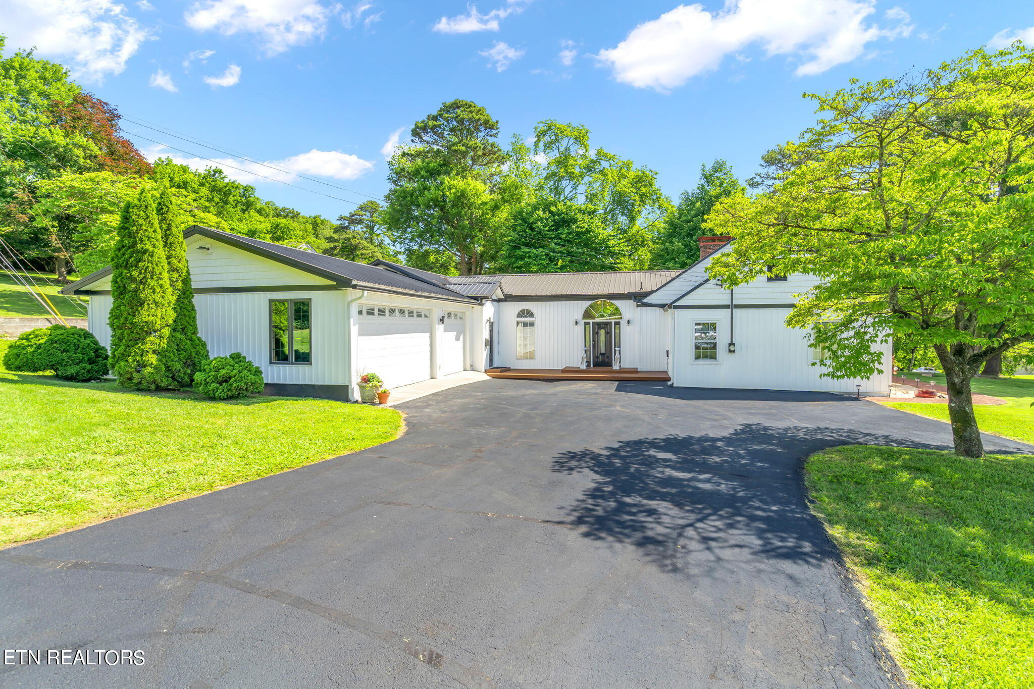 Photo 4 of 56 of 1305 Cedar Lane house