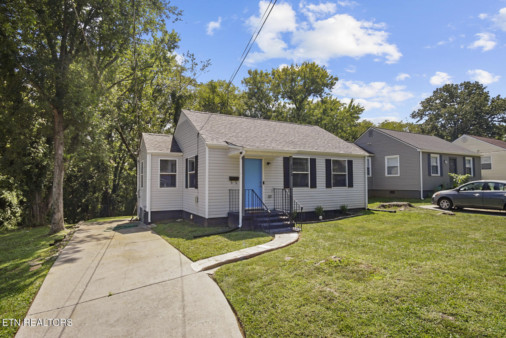 Photo 3 of 17 of 2016 Seminole Ave house