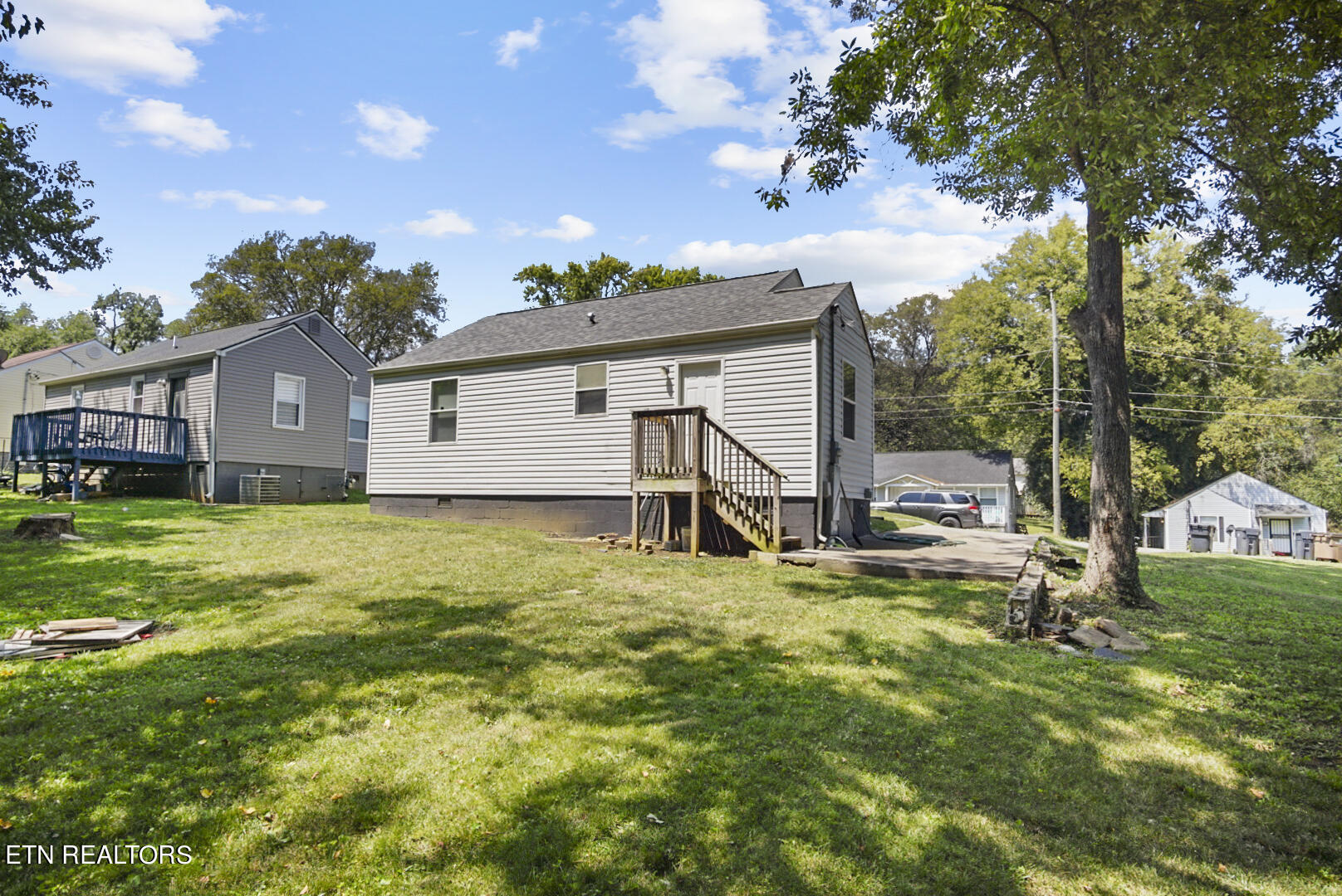 Photo 4 of 17 of 2016 Seminole Ave house