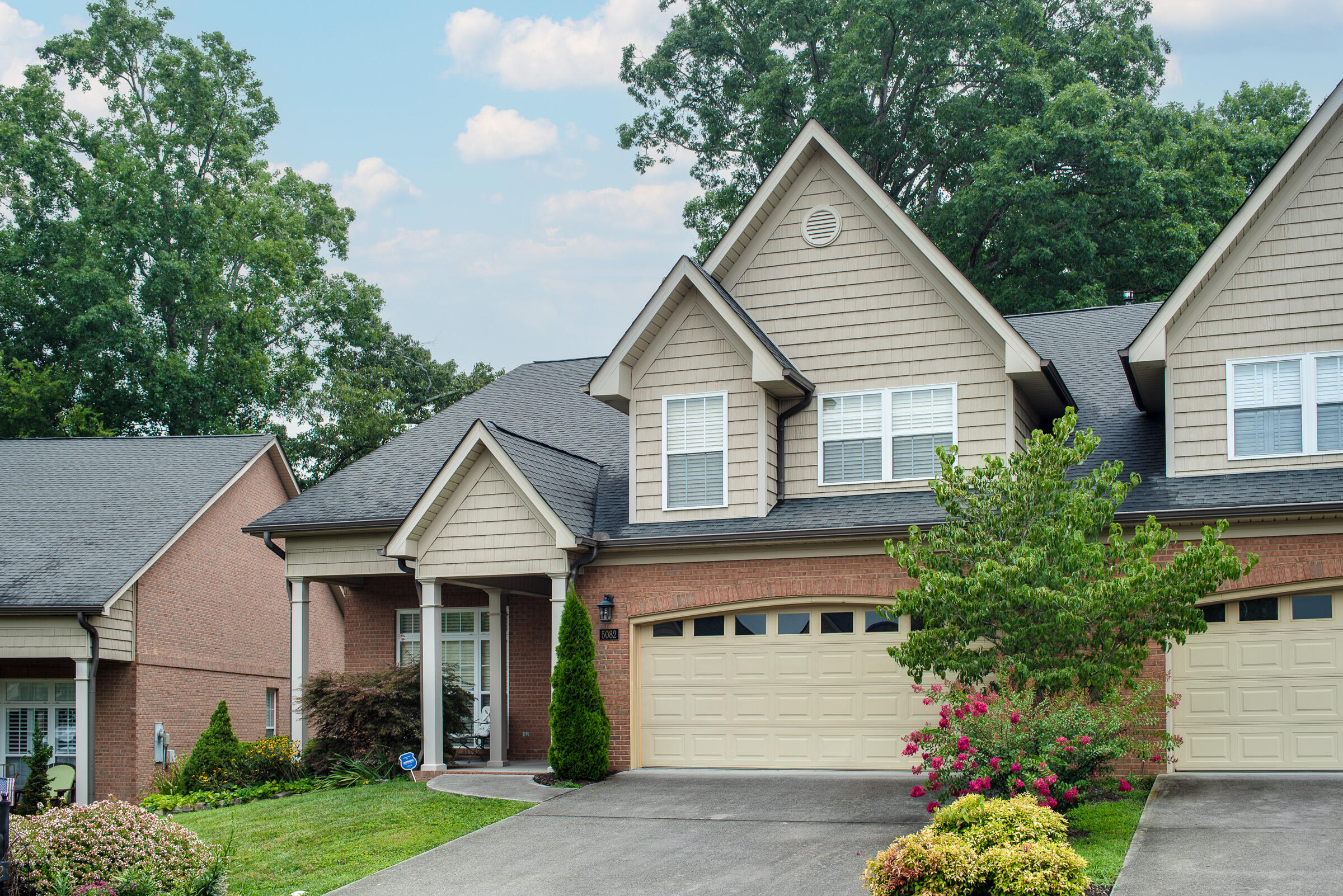 Photo 1 of 19 of 5082 Dovewood Way condo