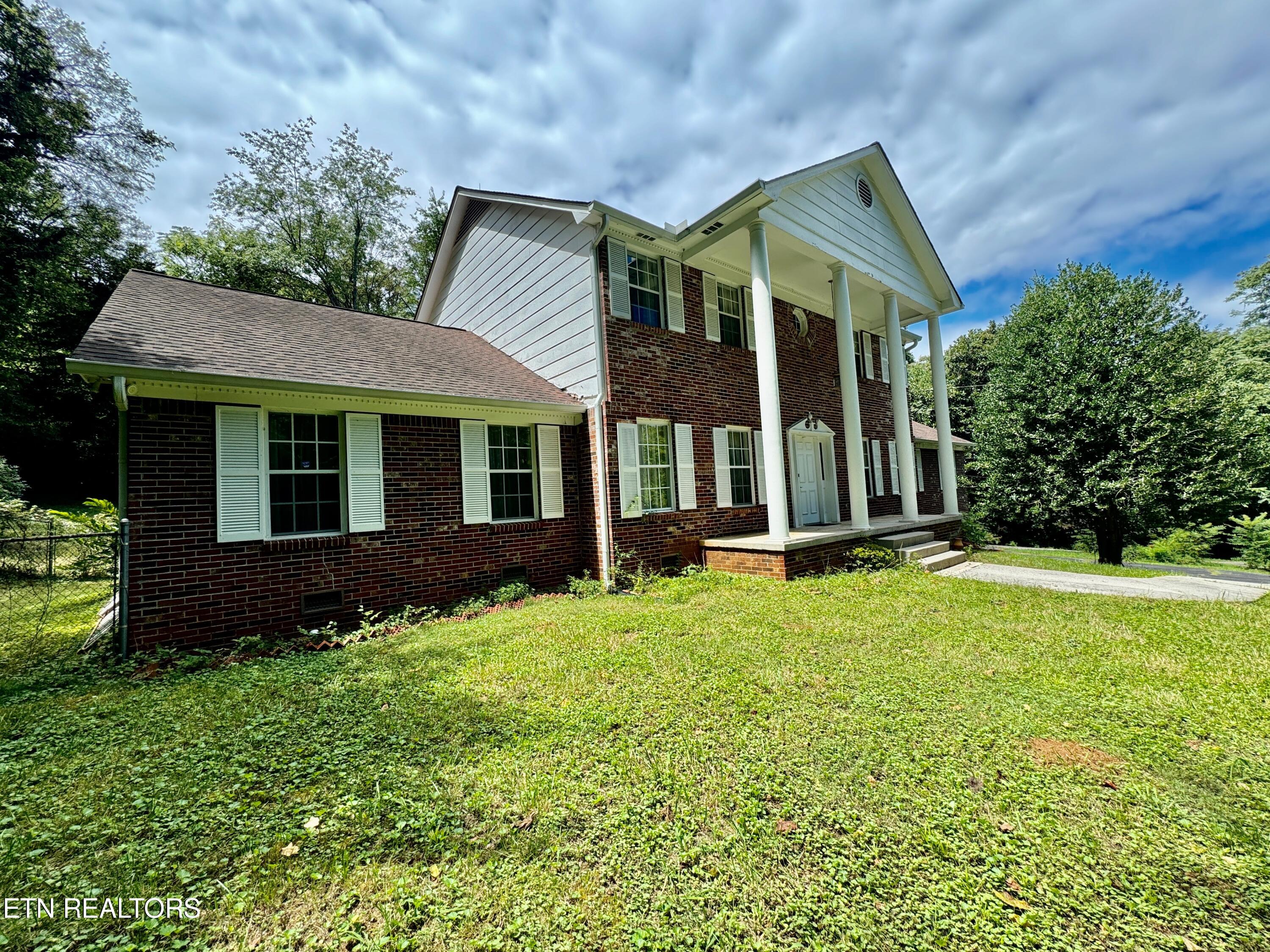 Photo 2 of 49 of 317 S David Lane house