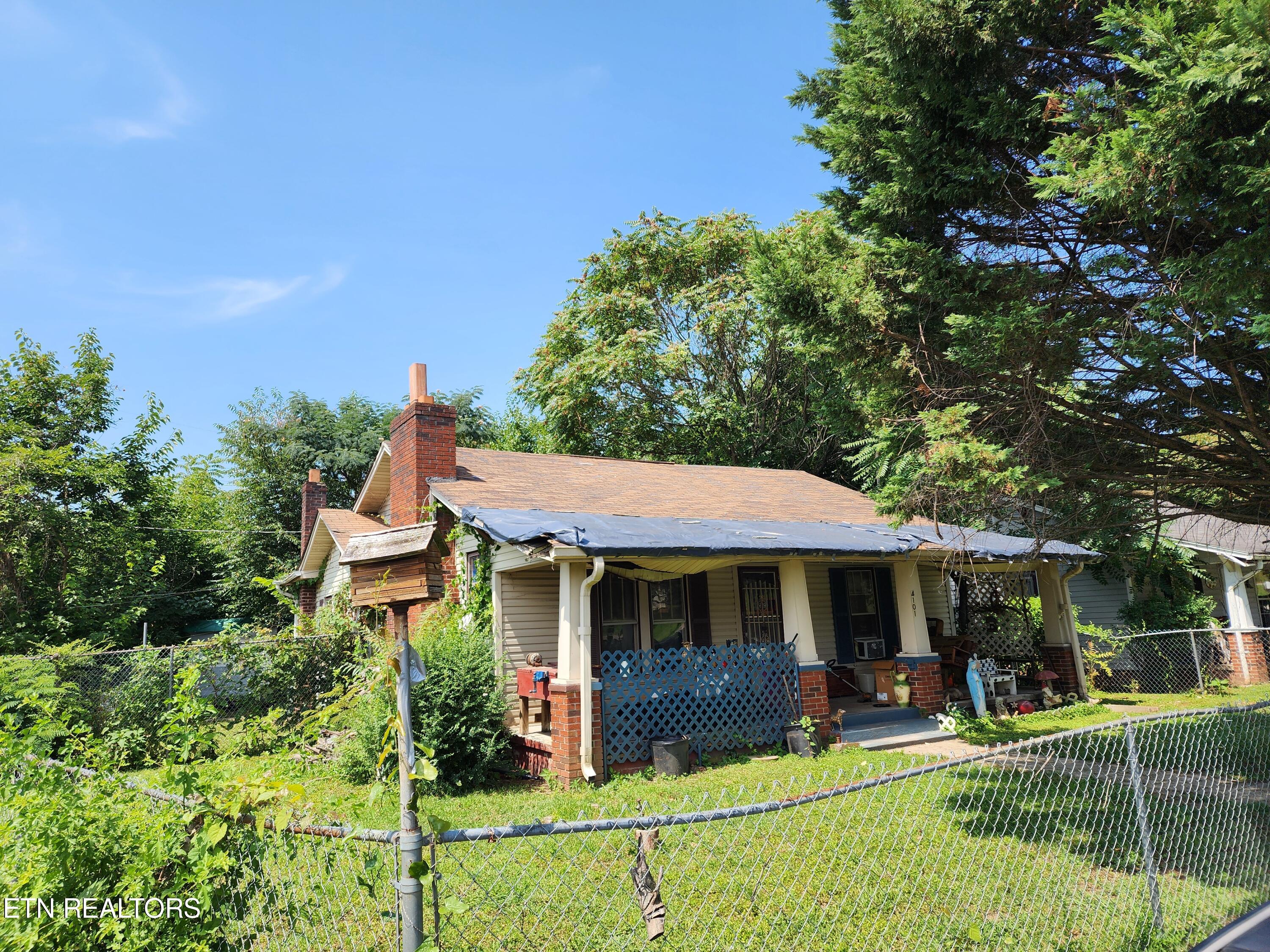 Photo 3 of 3 of 4101 Walker Blvd house