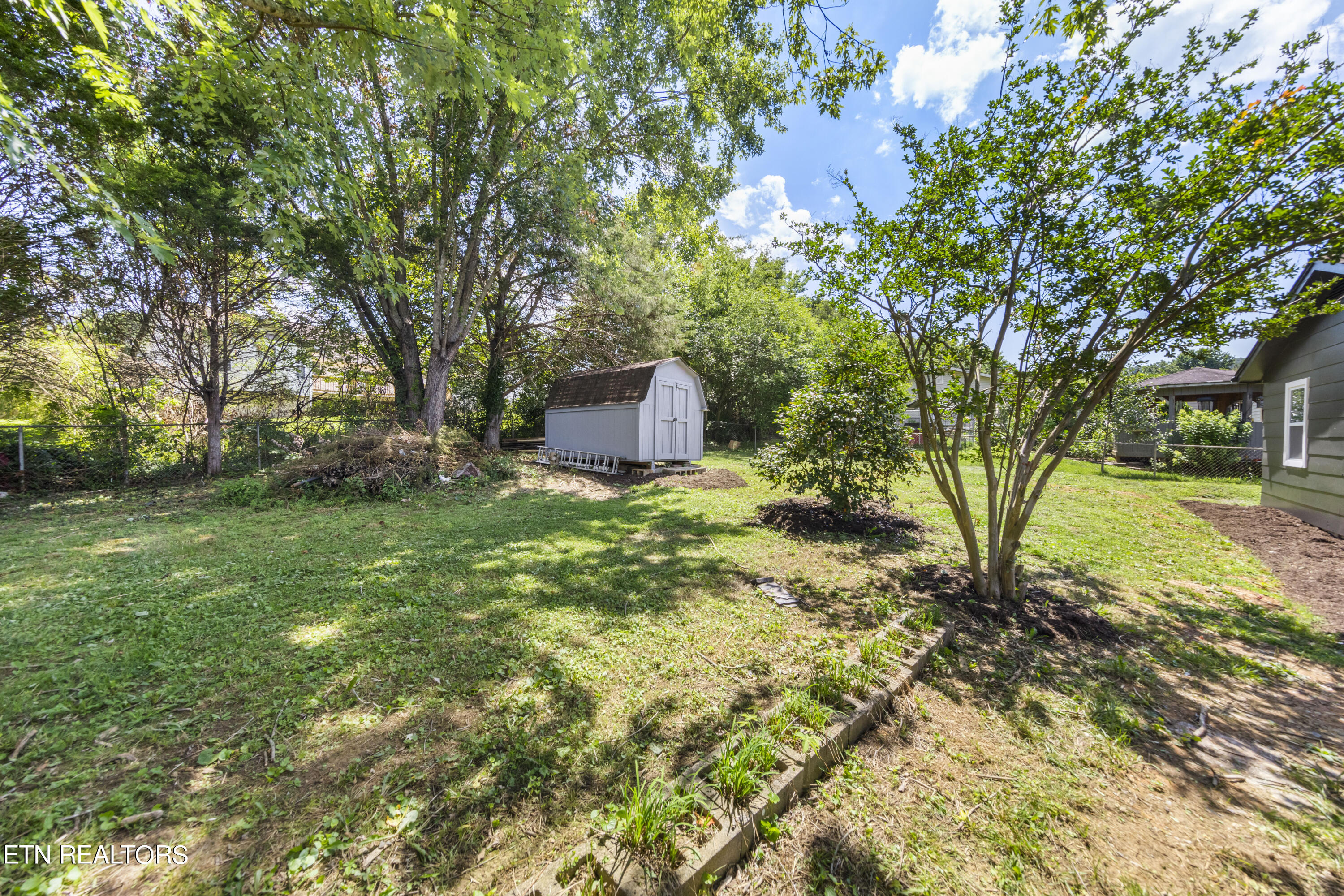 Photo 6 of 26 of 7228 Elmbrook Lane house