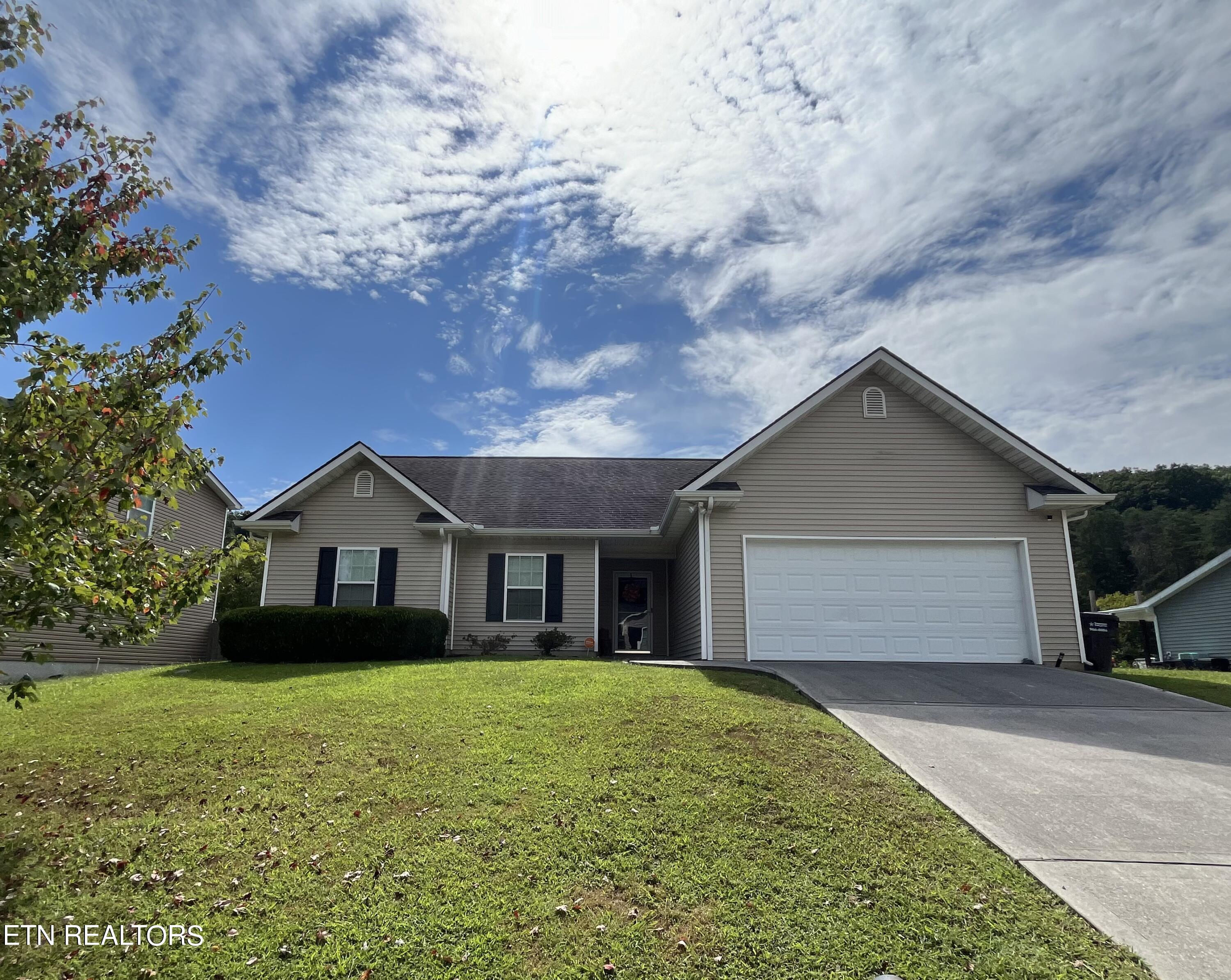 Photo 1 of 1 of 5908 Apple Valley Drive house