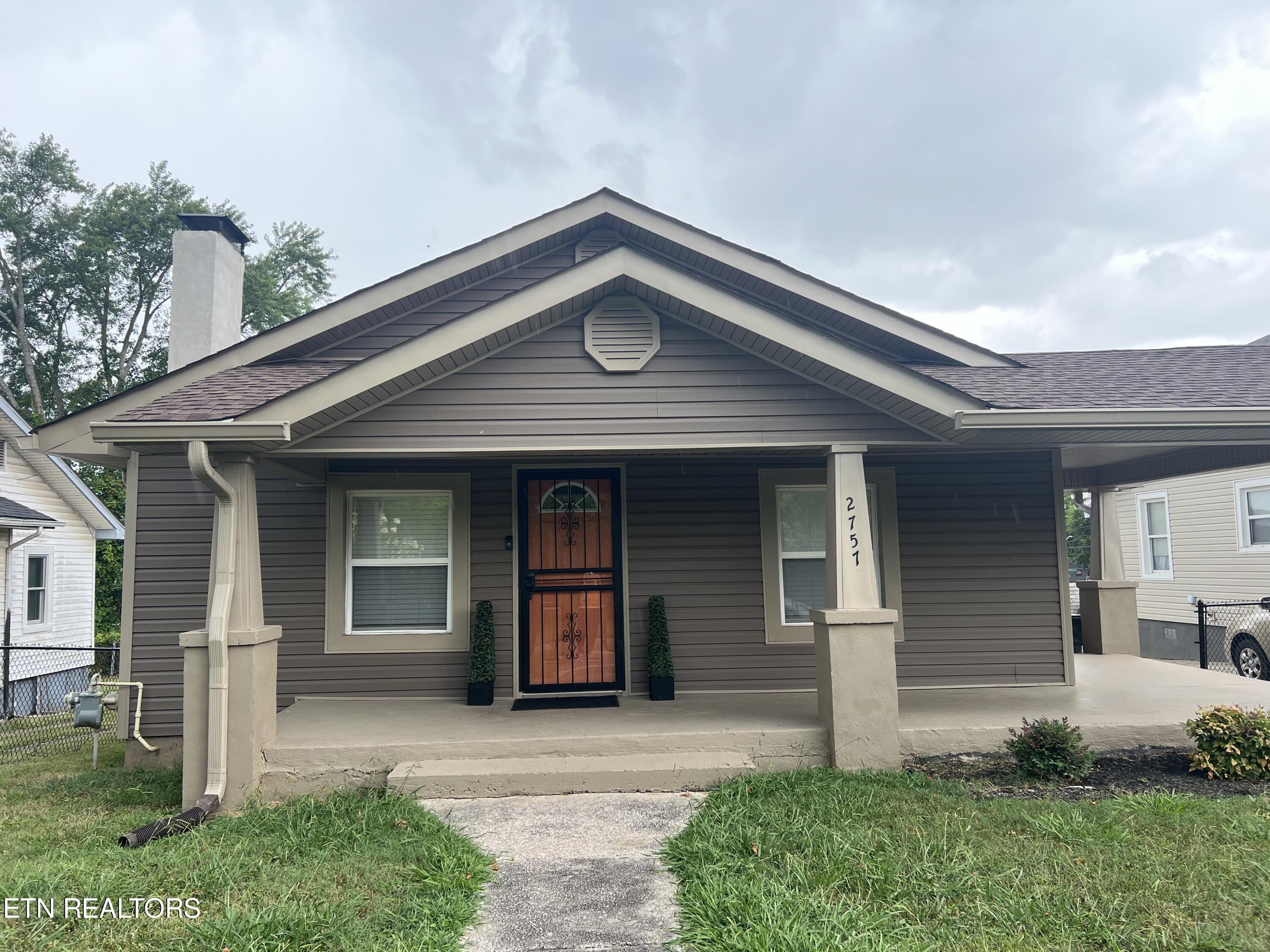 Photo 1 of 15 of 2757 Tarleton Ave house