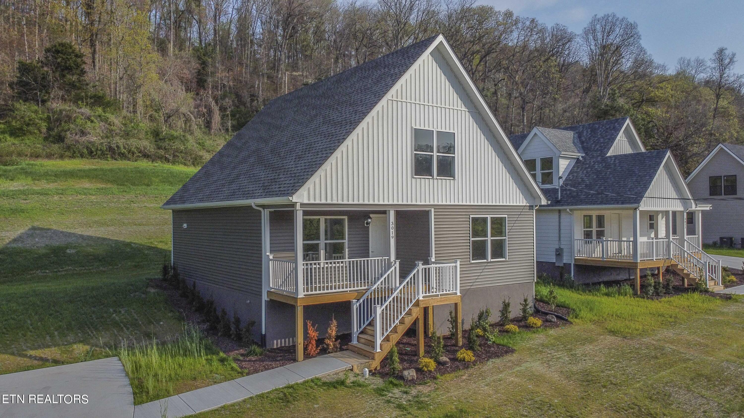 Photo 1 of 19 of 3019 Greenway Drive house