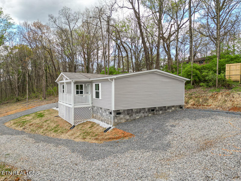 Photo 4 of 9 of 4724 BROWN GAP Rd mobile home