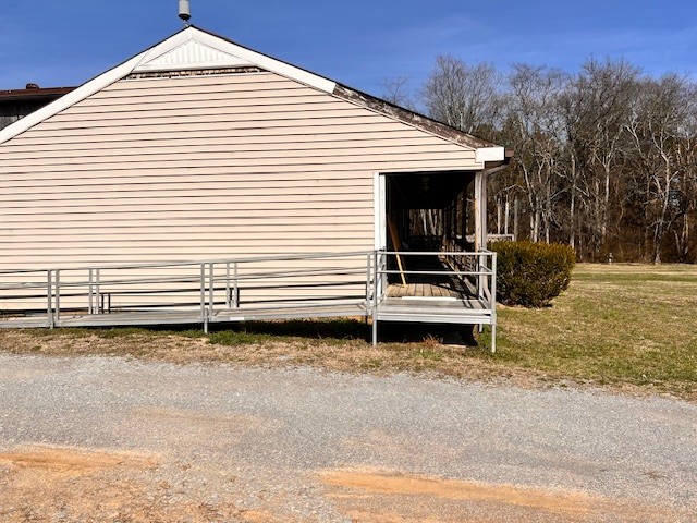 Photo 5 of 8 of 1944 Cainsville Rd house