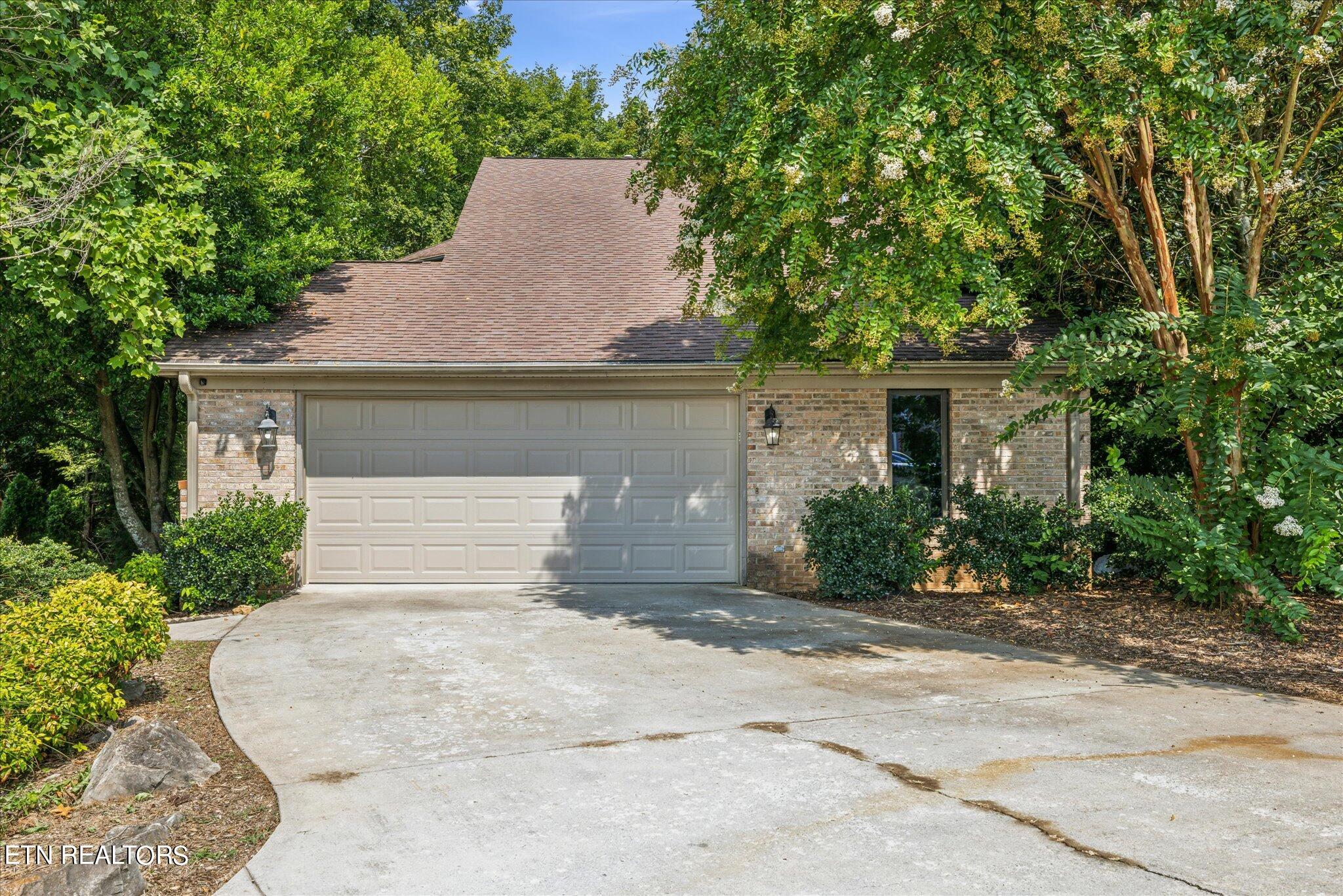 Photo 1 of 36 of 305 Gadusi Lane house