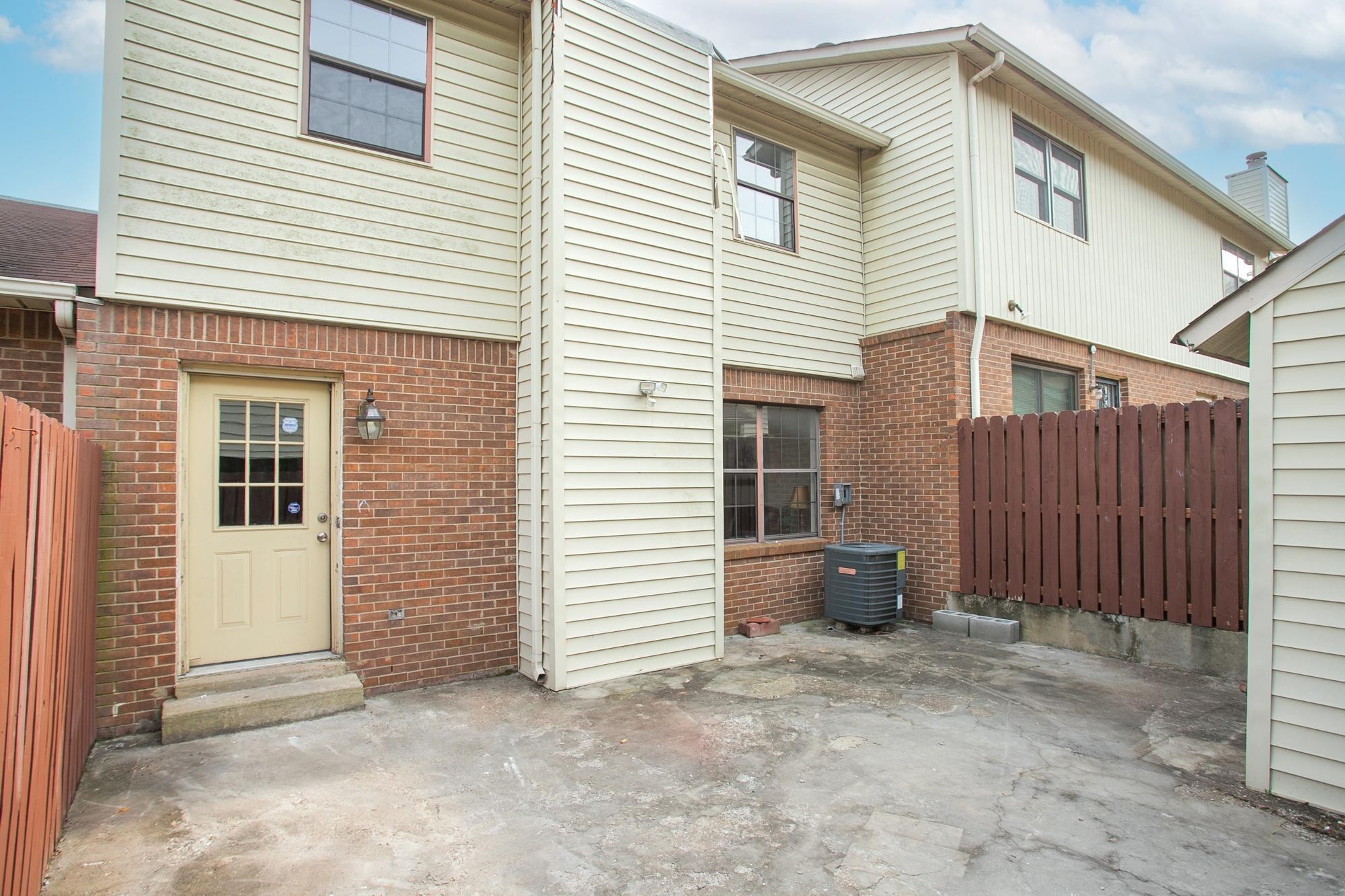 Photo 49 of 50 of 502 Colony Trace Ct townhome