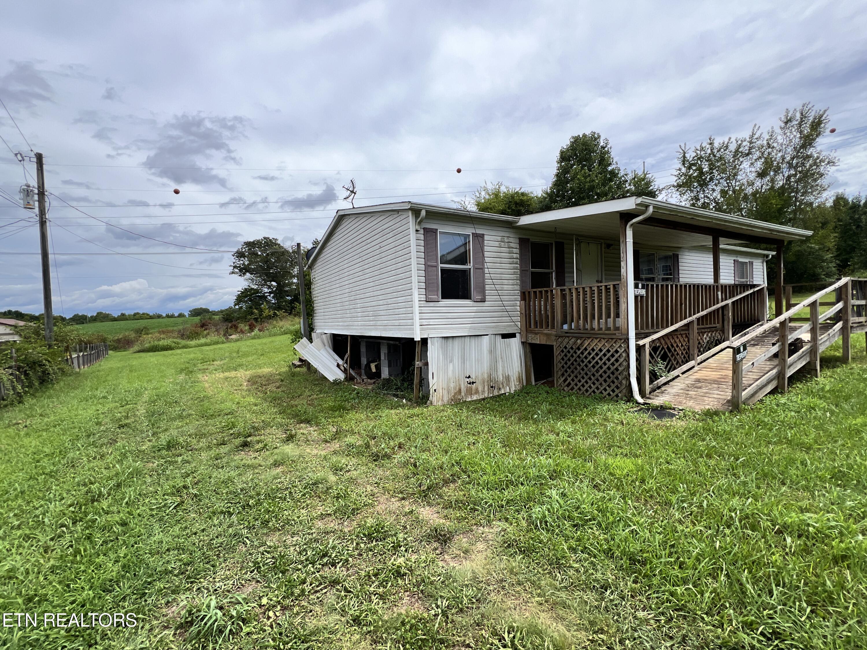 Photo 3 of 12 of 129 Hill Loop Loop mobile home