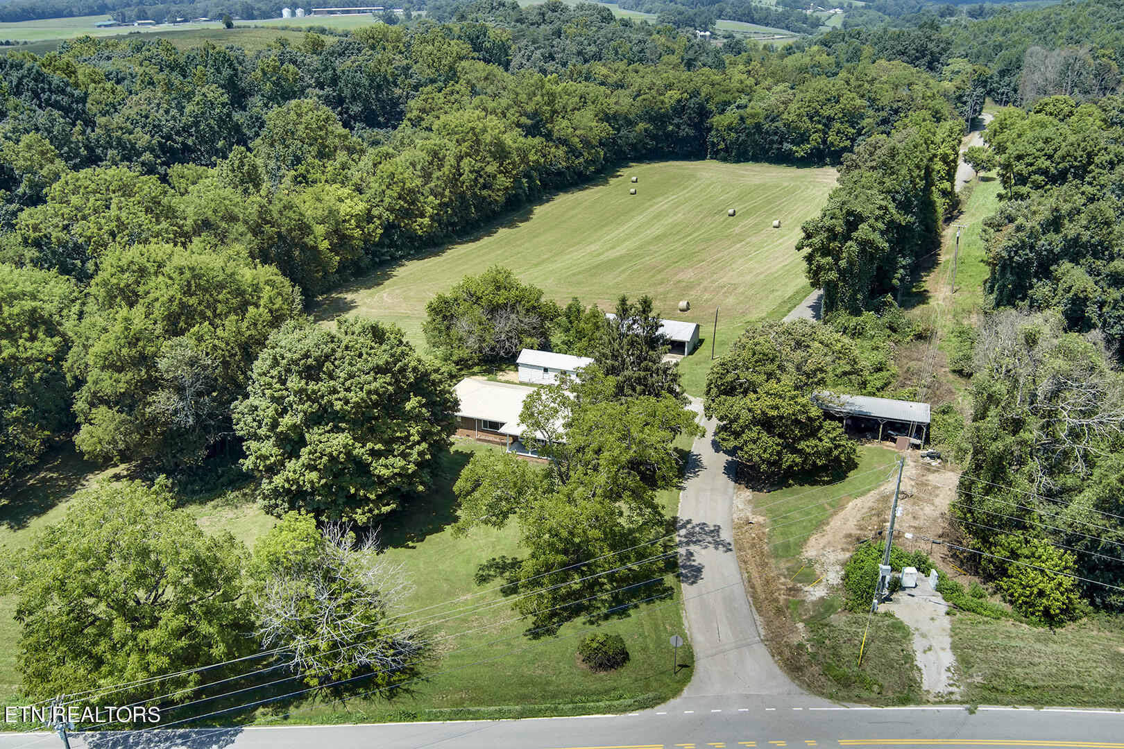 Photo 3 of 45 of 450 Kinser Road Rd house