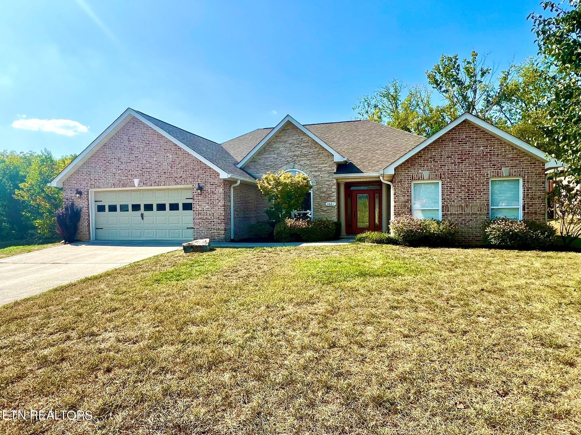 Photo 1 of 5 of 1021 Elsborn Ridge Rd house