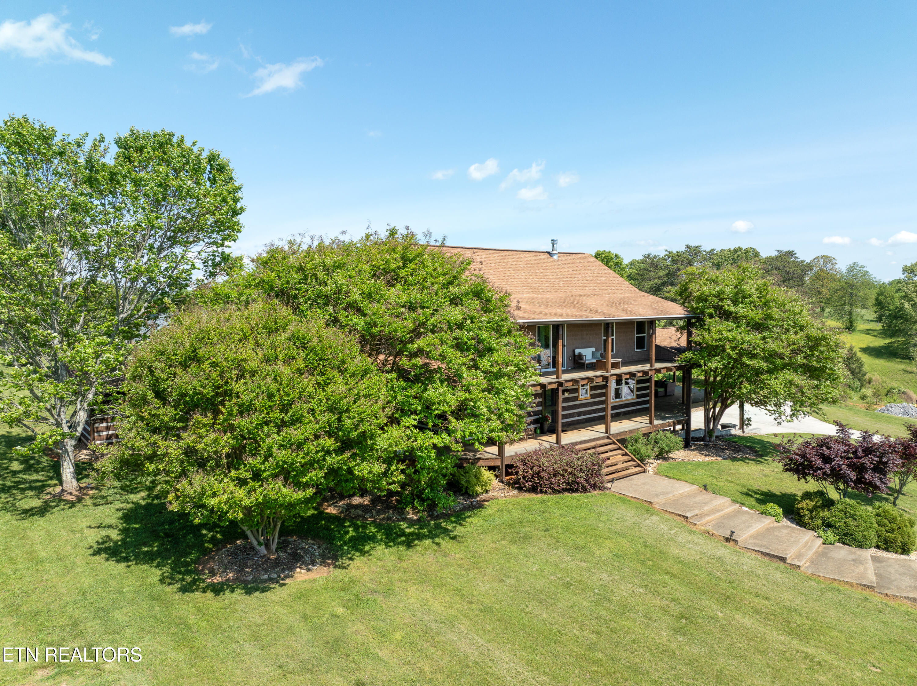 Photo 9 of 59 of 2132 Grey Ridge Rd house