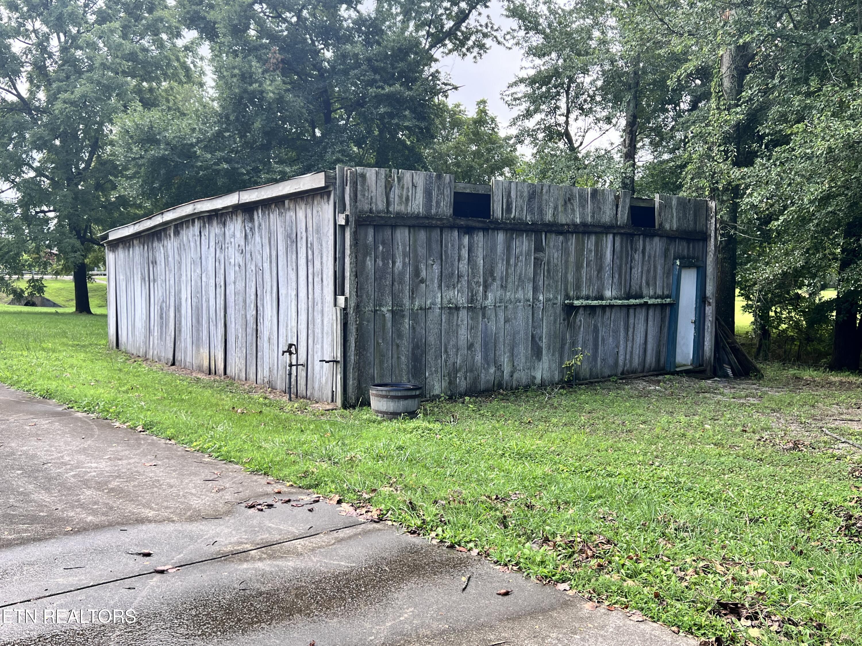 Photo 19 of 19 of 1523 William Blount Drive house