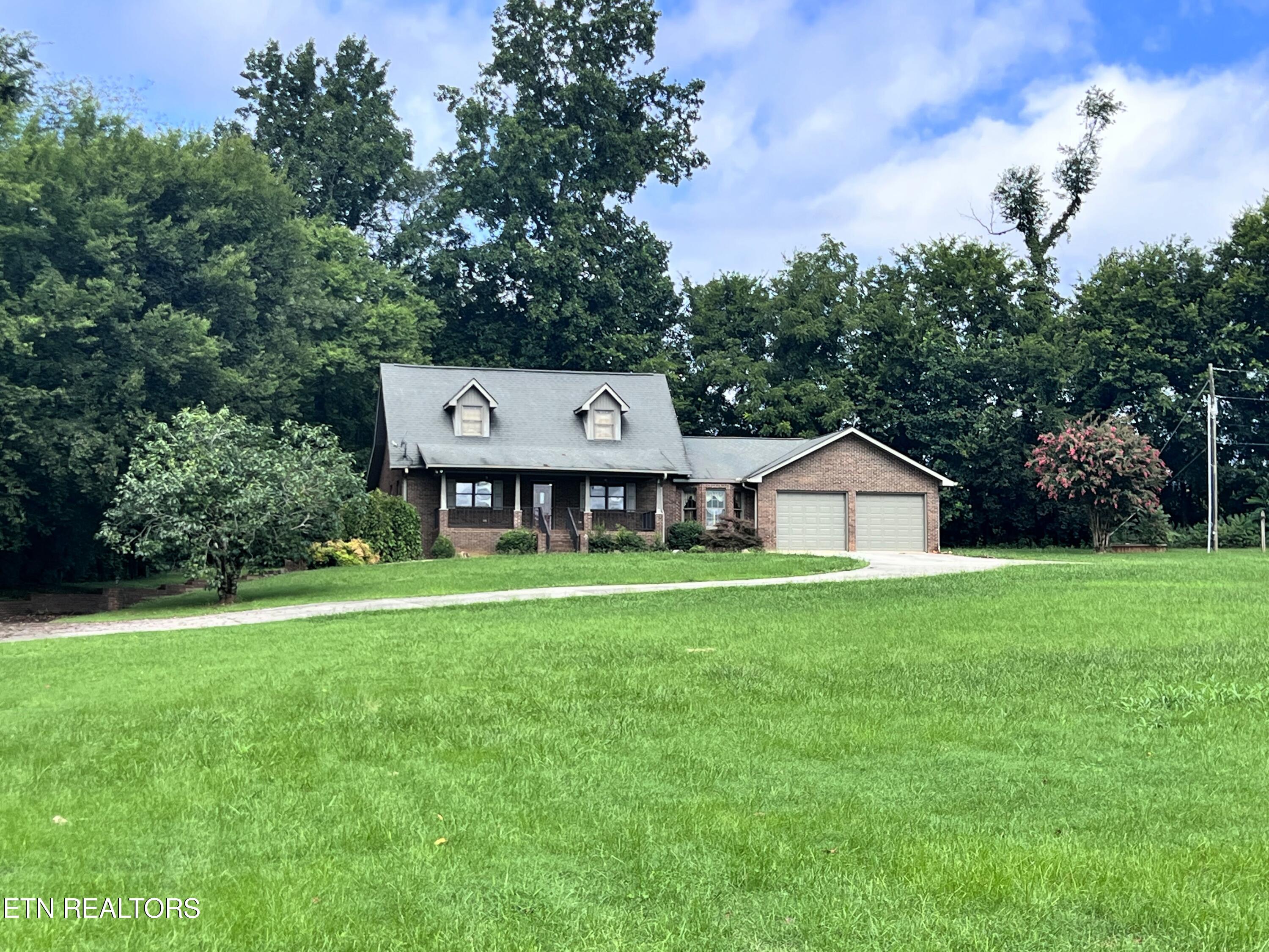 Photo 2 of 19 of 1523 William Blount Drive house