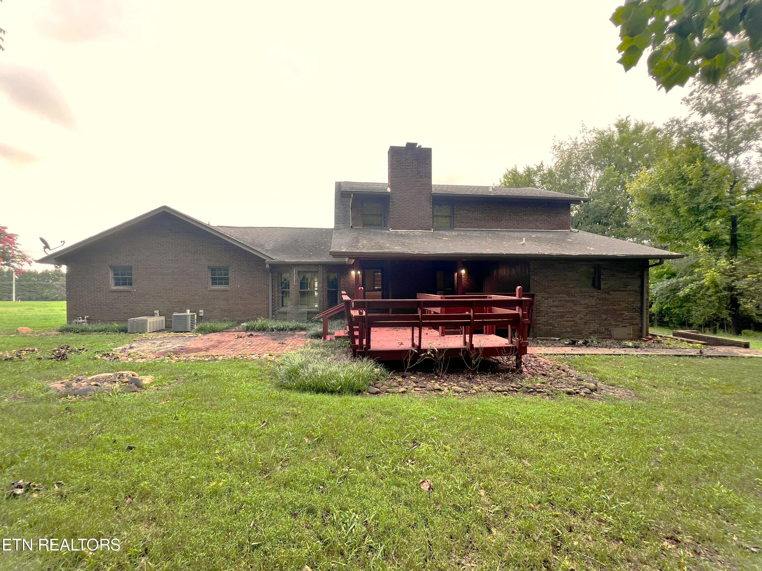 Photo 3 of 19 of 1523 William Blount Drive house