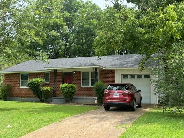 Photo 3 of 4 of 420 STONEHAM RD house