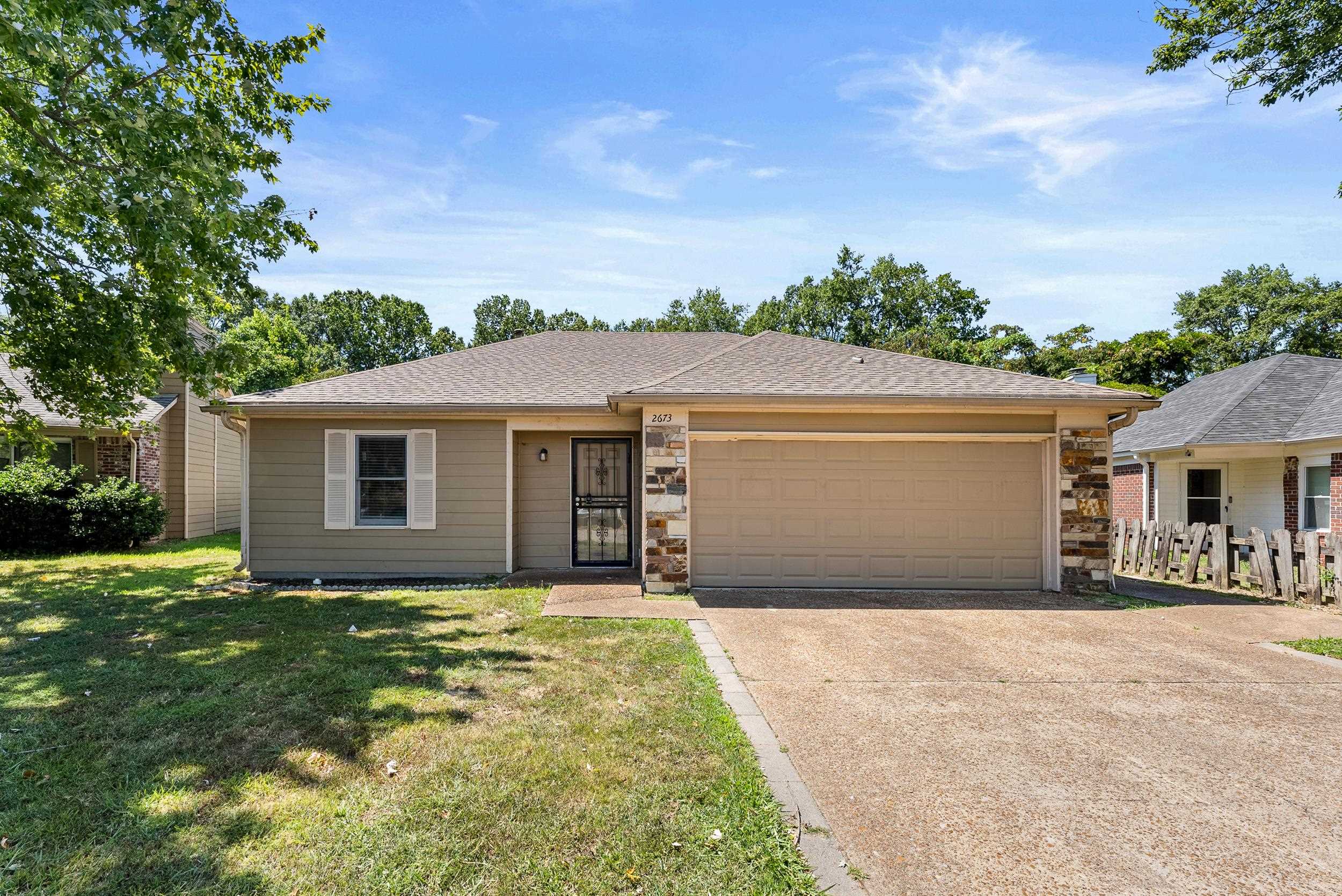 Photo 1 of 15 of 2673 BAY POINTE CIR house