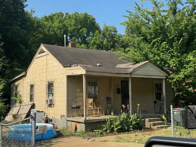 Photo 3 of 4 of 1765 ELDRIDGE AVE house