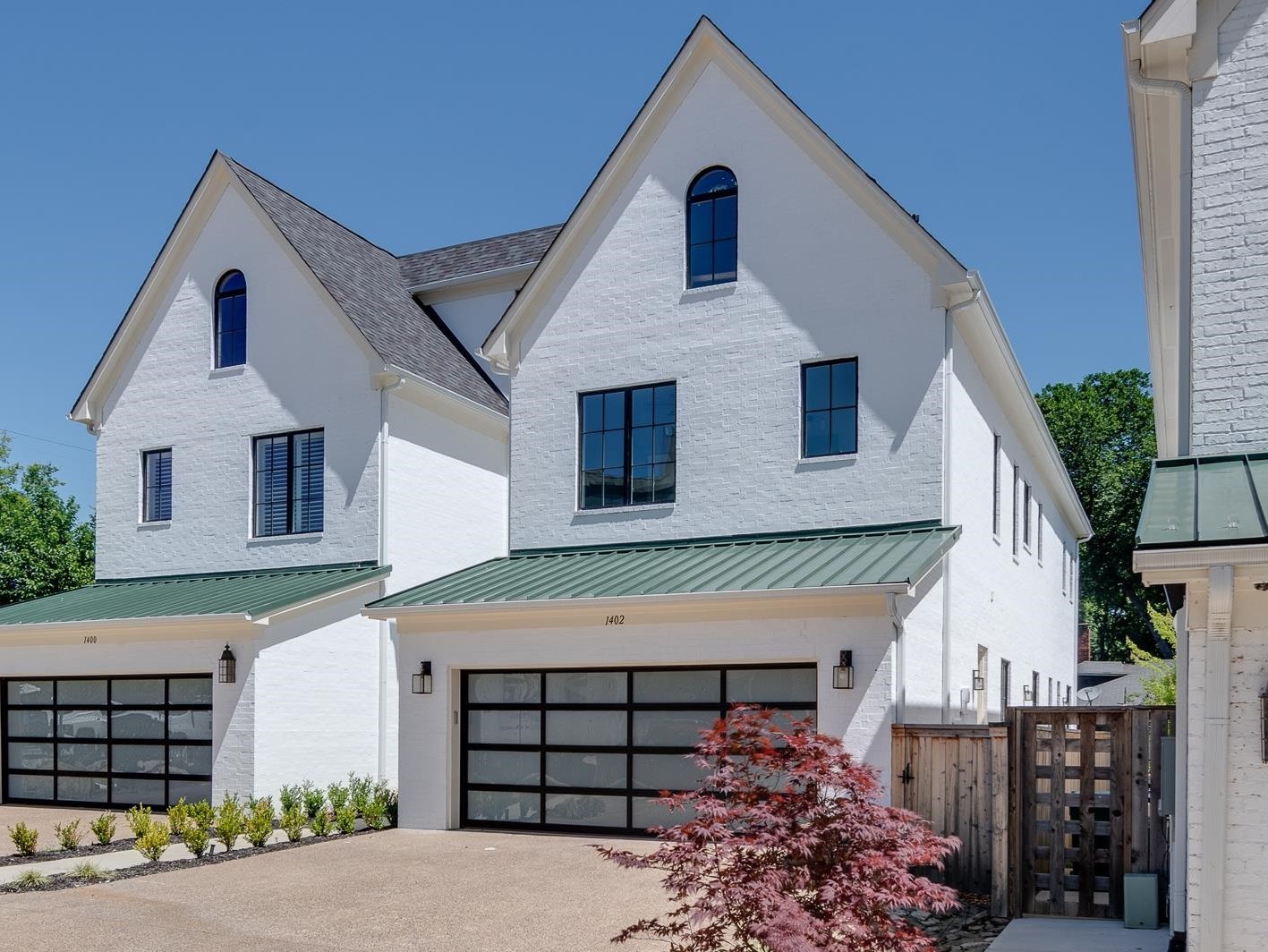 Photo 1 of 40 of 1402 CLUB GARDENS PL townhome