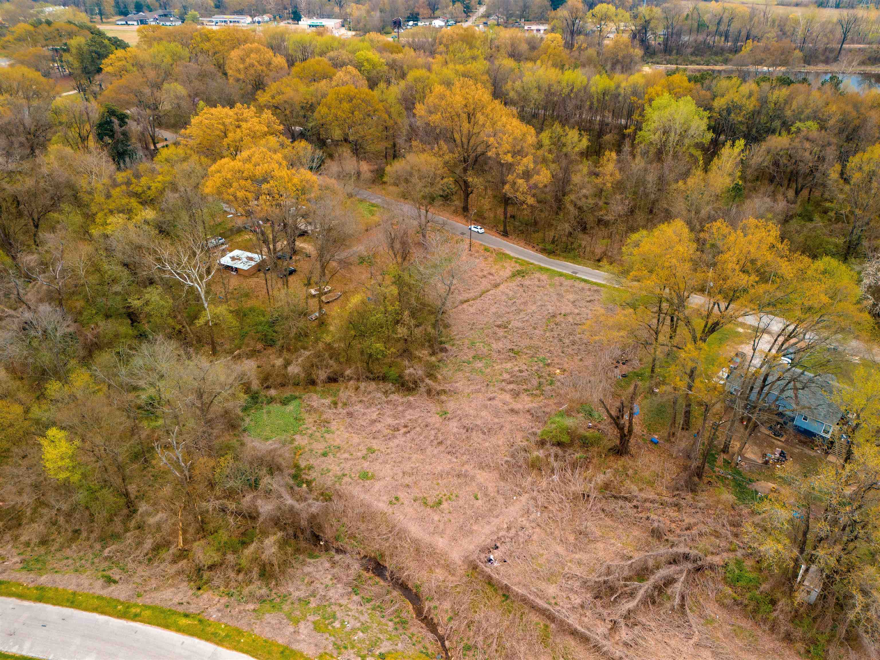 Photo 7 of 23 of 1450 LONGCREST RD land