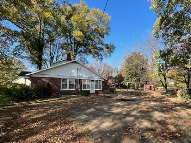 Photo 8 of 11 of 4880 EASLEY AVE house