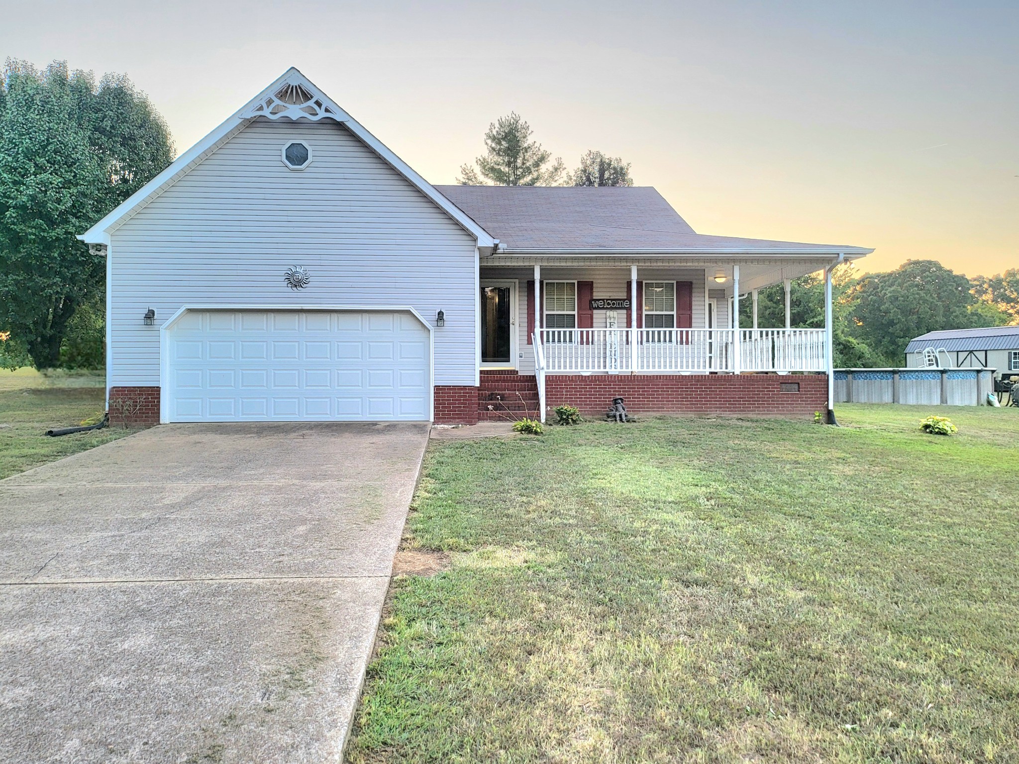 Photo 1 of 39 of 9198 New Lawrenceburg Hwy house