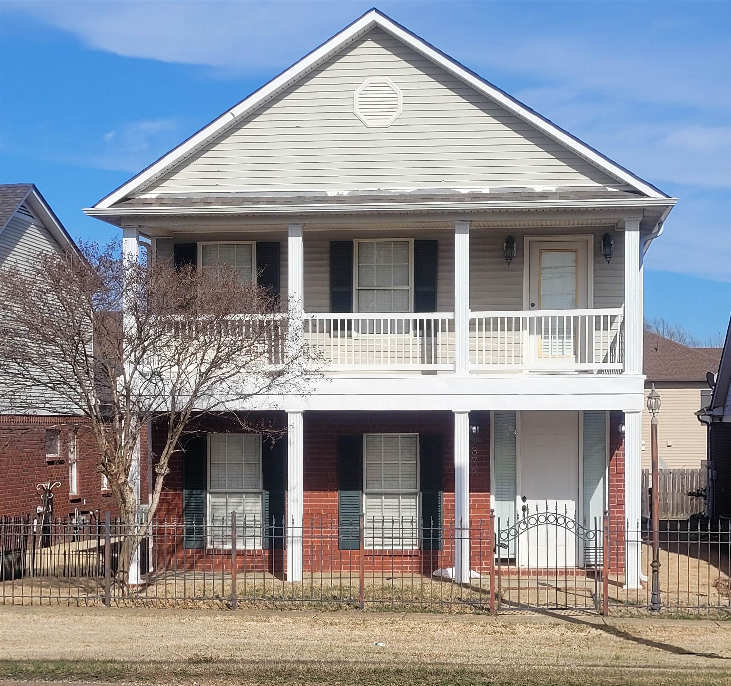 Photo 1 of 17 of 372 BEAVER RD house