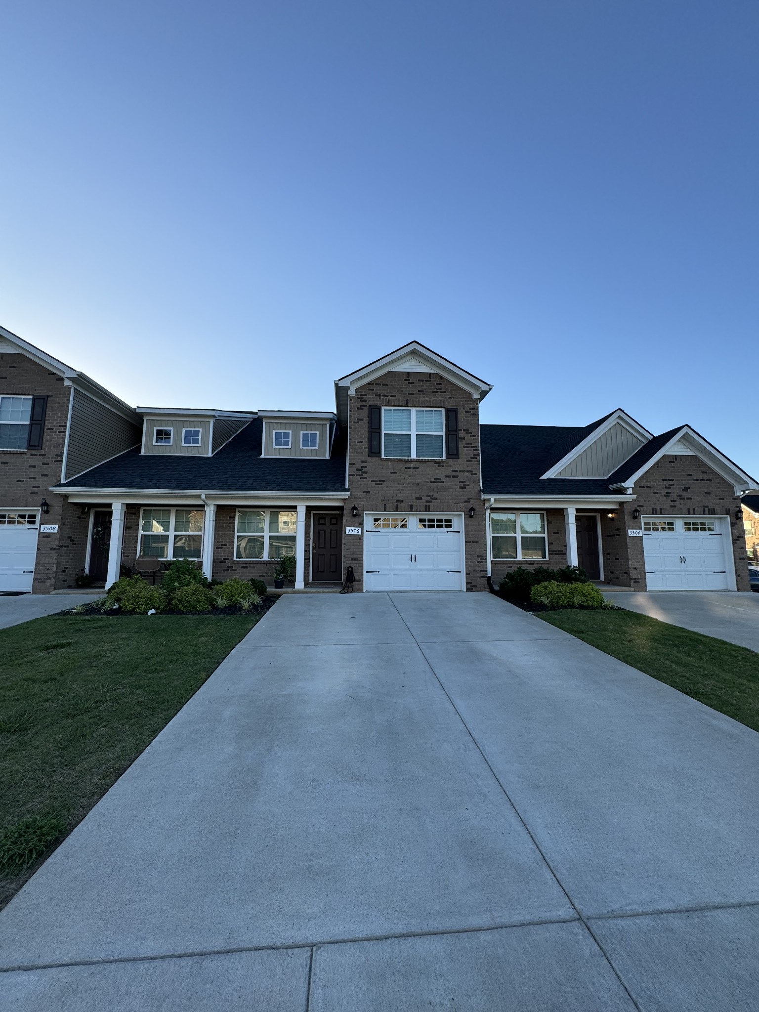 Photo 3 of 5 of 3506 Donerail Cir townhome