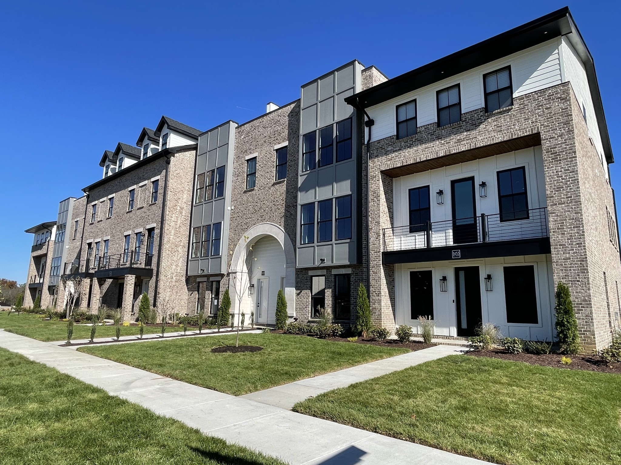 Photo 4 of 49 of 1435 Doc Johns Blvd townhome