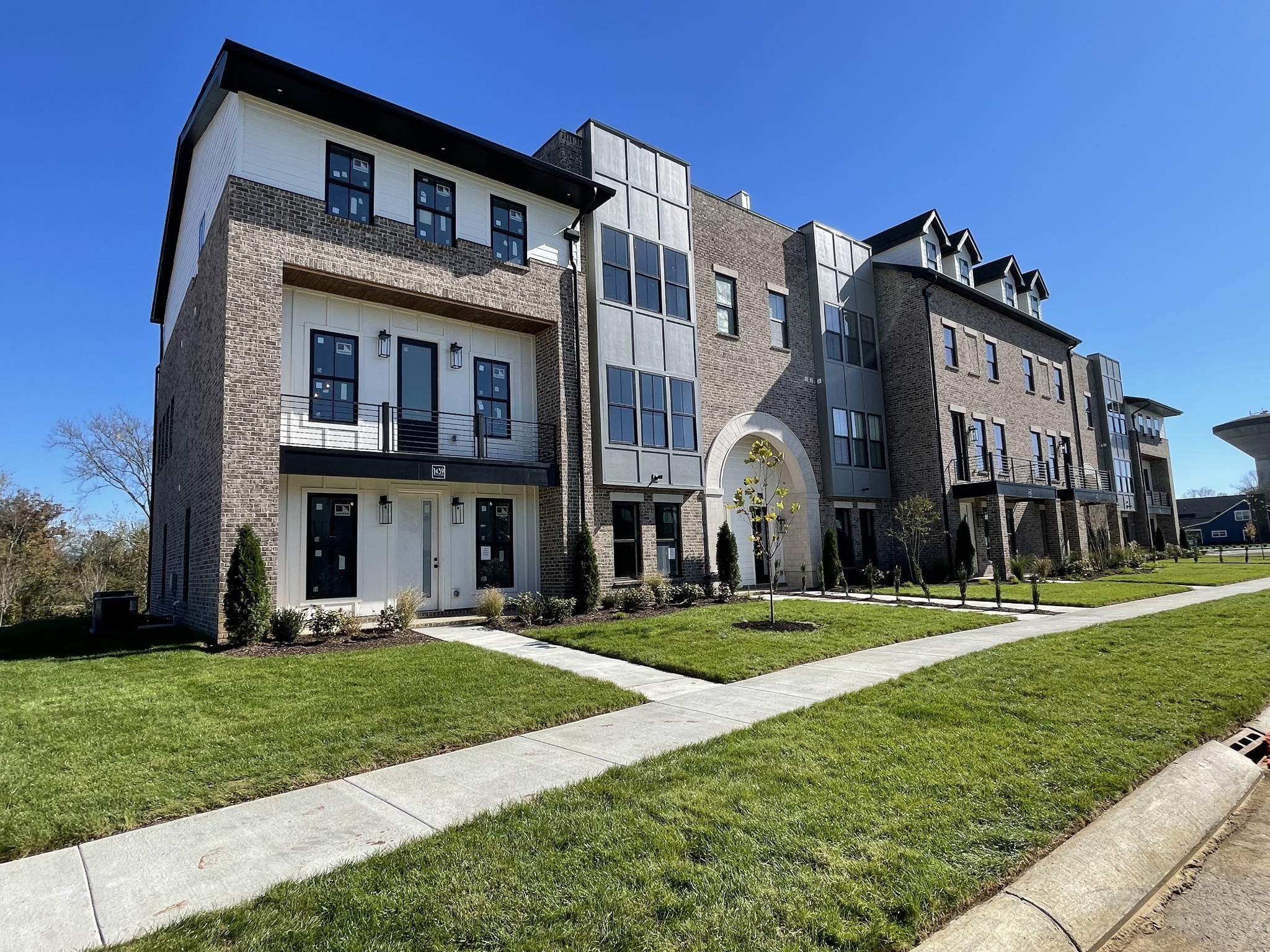 Photo 5 of 49 of 1435 Doc Johns Blvd townhome