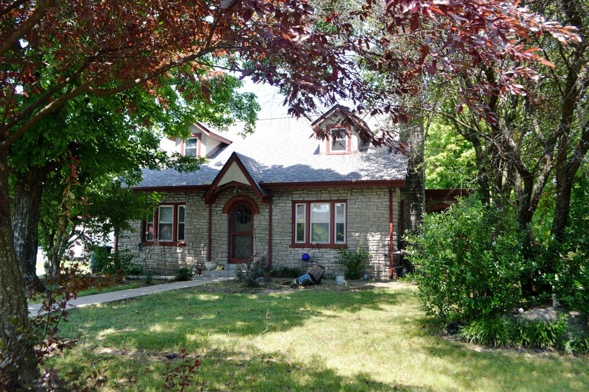 Photo 1 of 30 of 1908 Old Murfreesboro Pike house