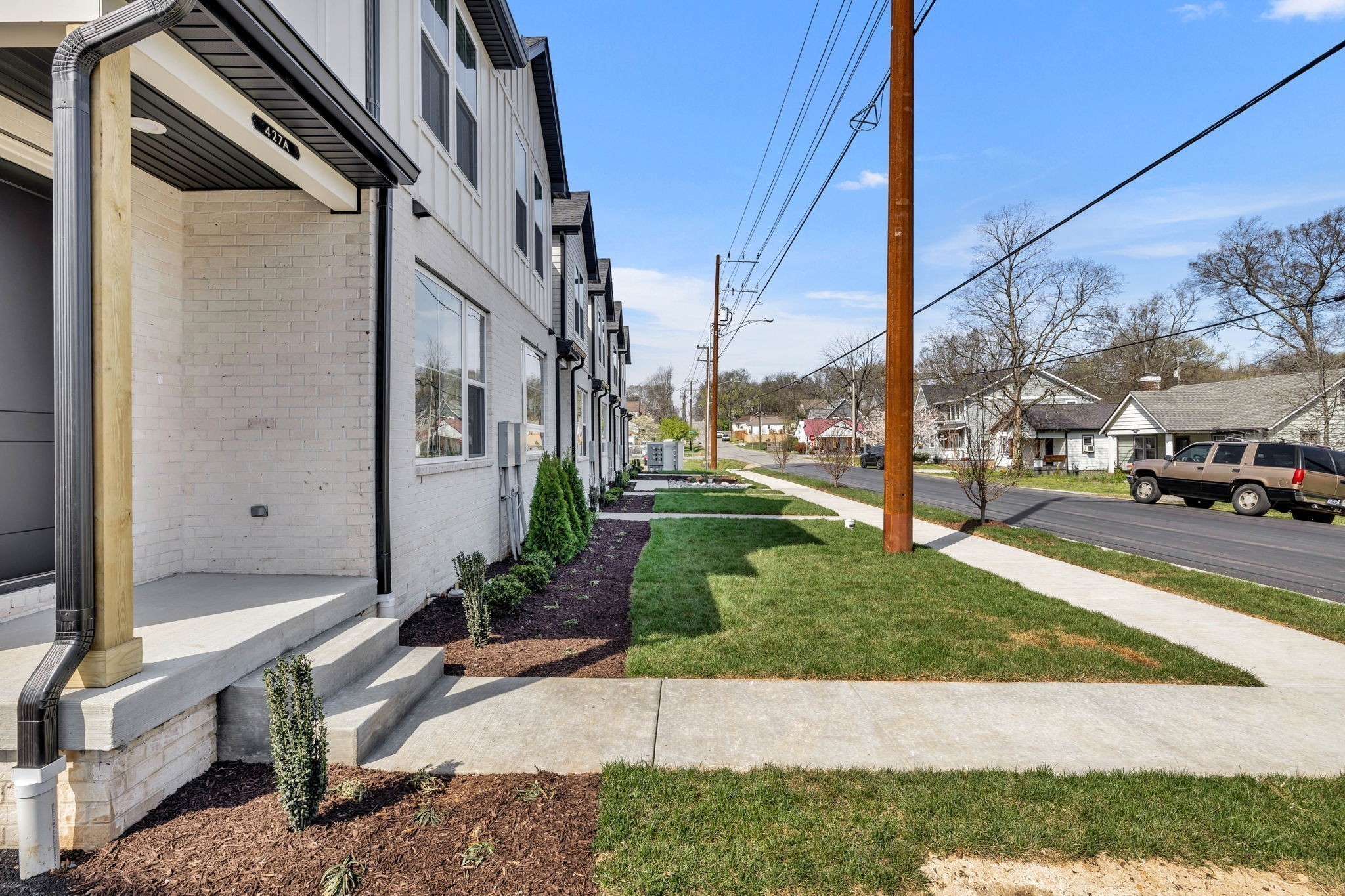 Photo 3 of 50 of 427 Veritas St F townhome