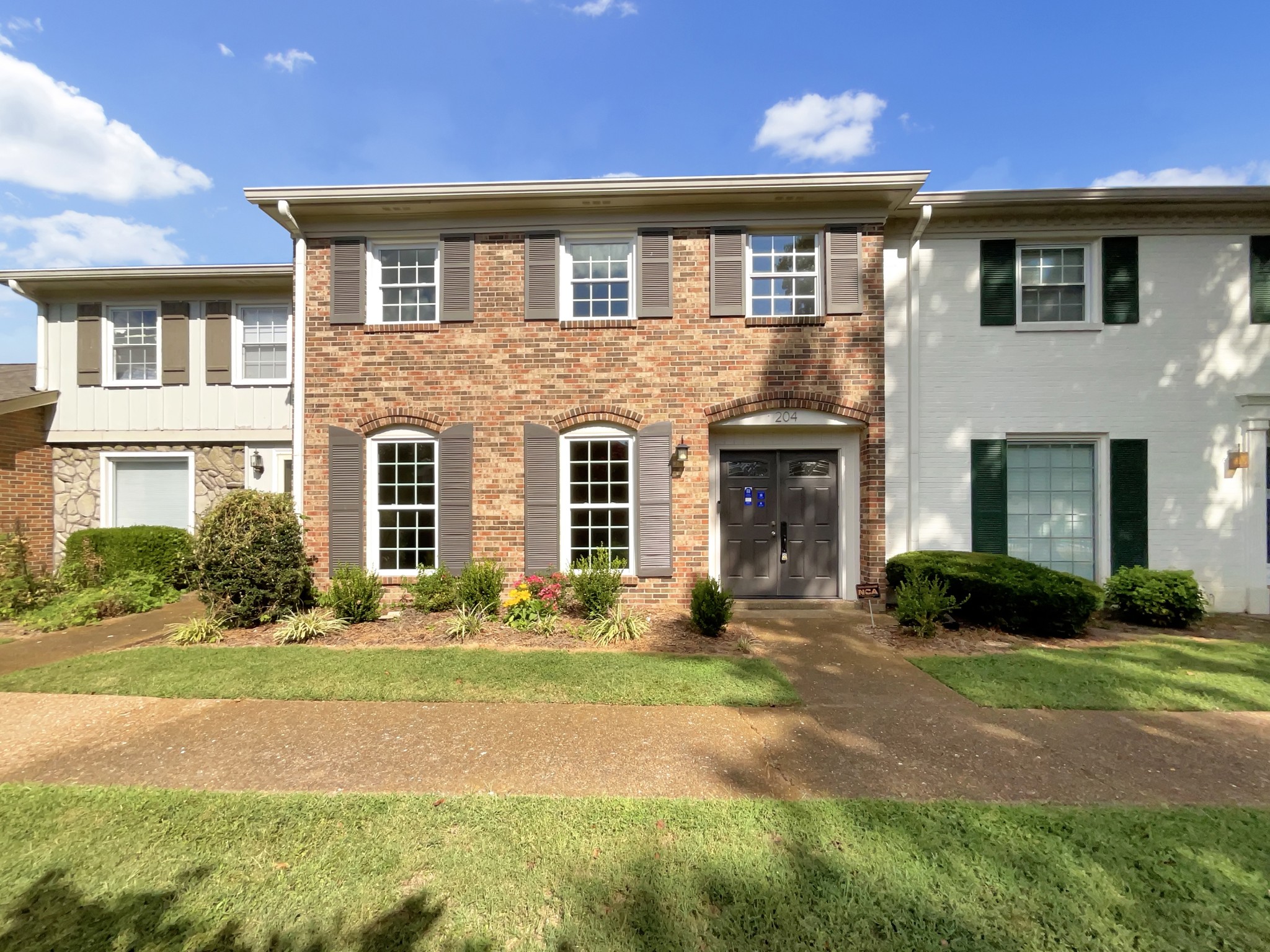 Photo 1 of 17 of 204 Plantation Ct townhome