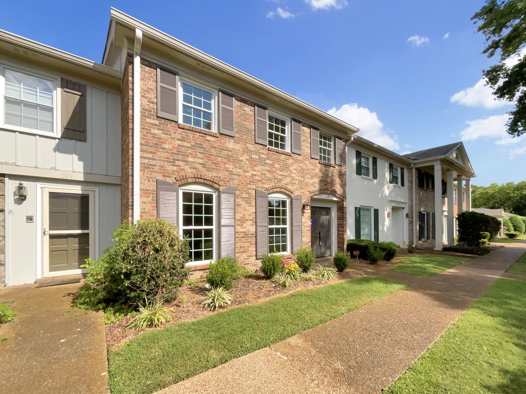 Photo 6 of 17 of 204 Plantation Ct townhome