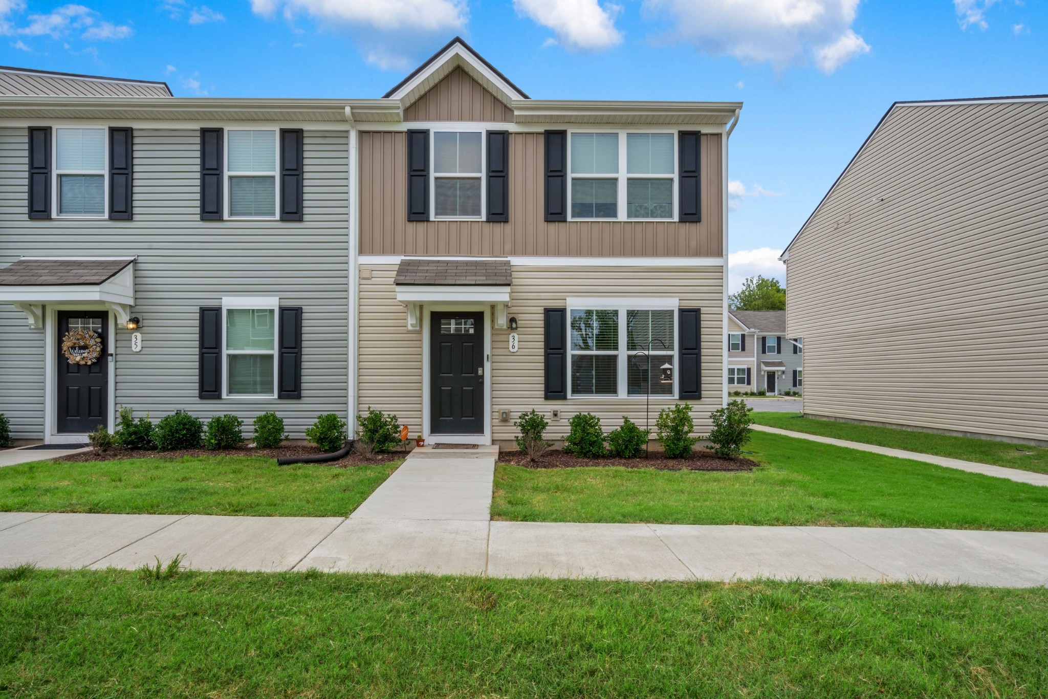 Photo 1 of 27 of 2935 Winterberry Dr 36 townhome