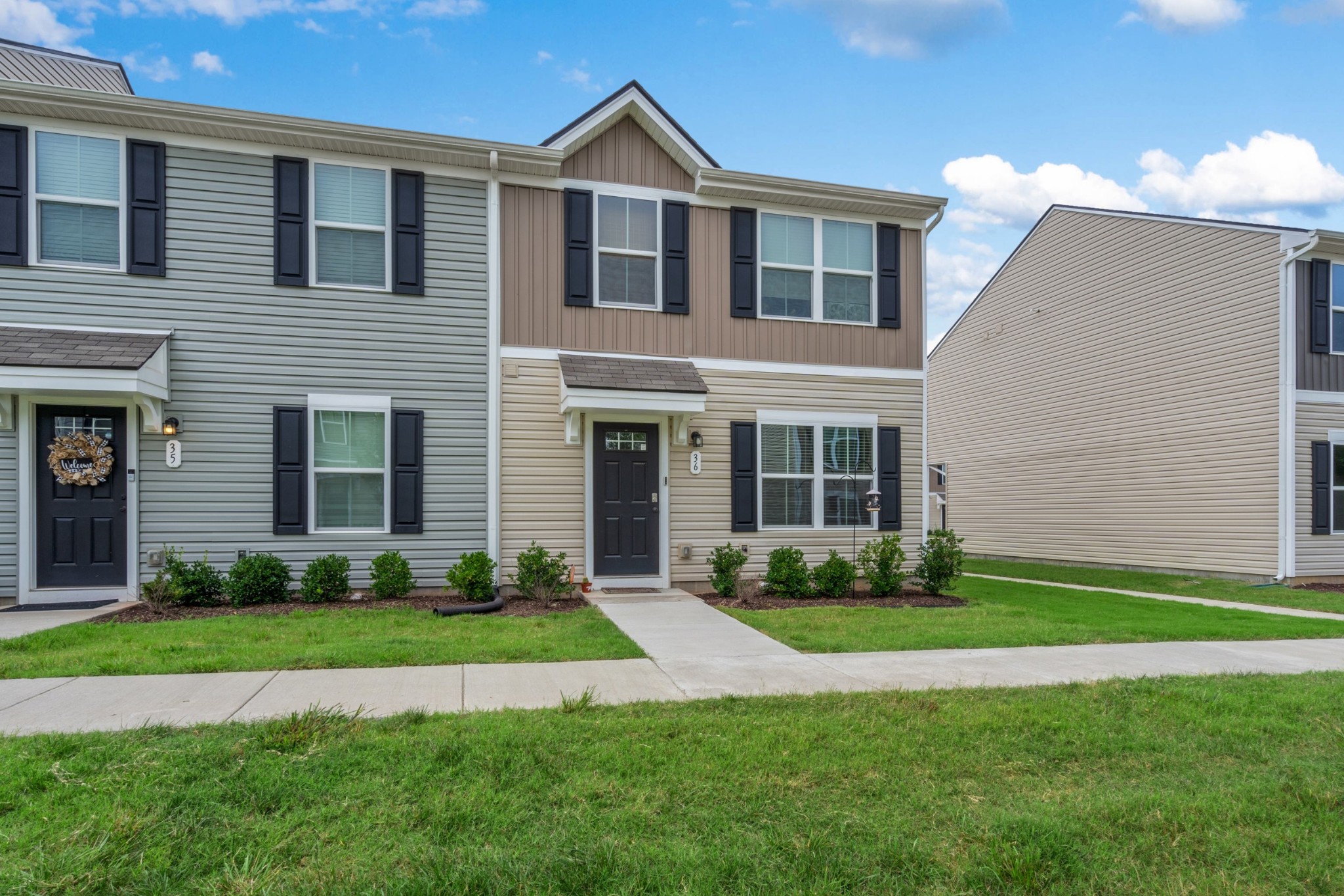 Photo 3 of 27 of 2935 Winterberry Dr 36 townhome