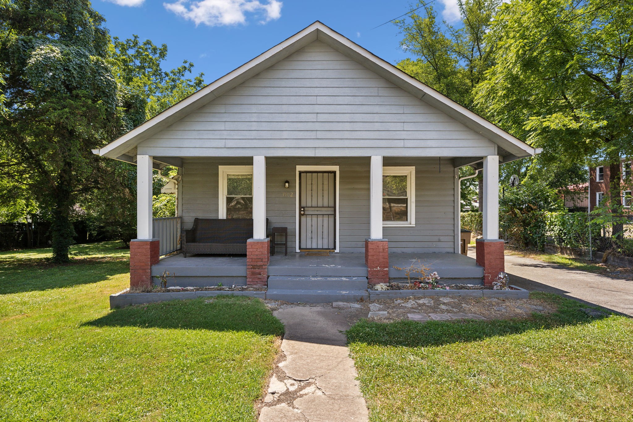 Photo 1 of 25 of 1902 Meridian St house