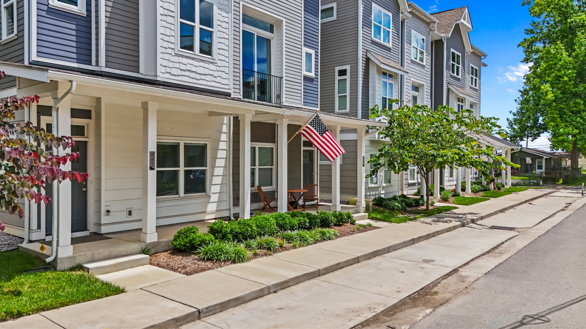 Photo 20 of 31 of 442 Merritt Ave townhome