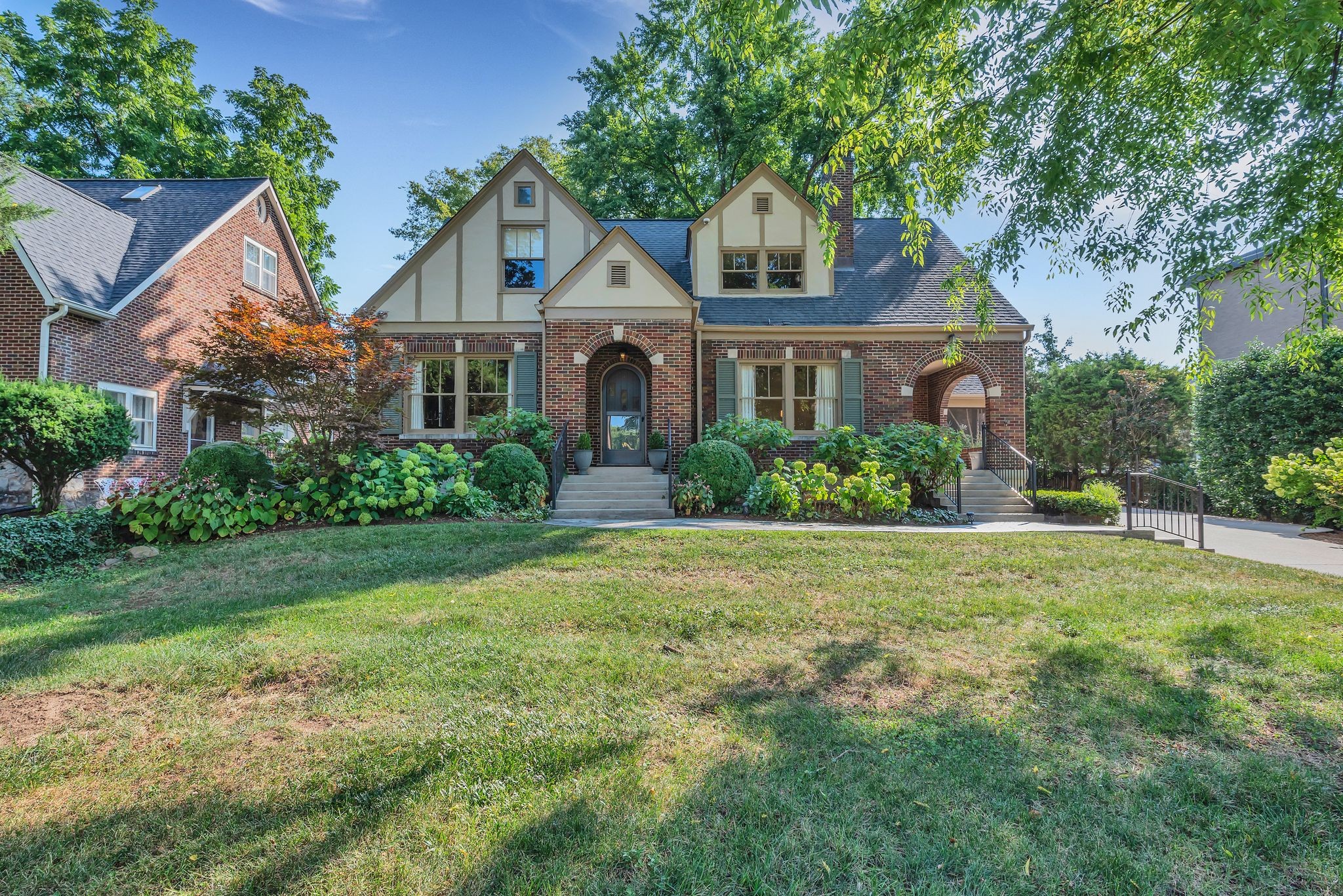 Photo 1 of 51 of 106 Cherokee Rd house