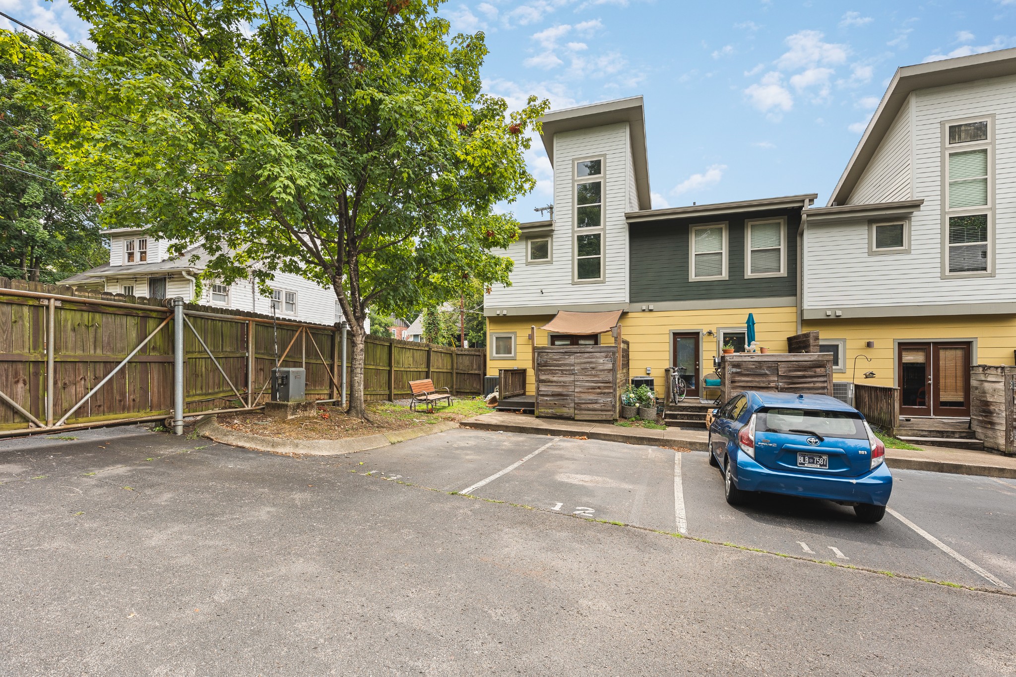 Photo 24 of 29 of 719 McFerrin Ave A townhome