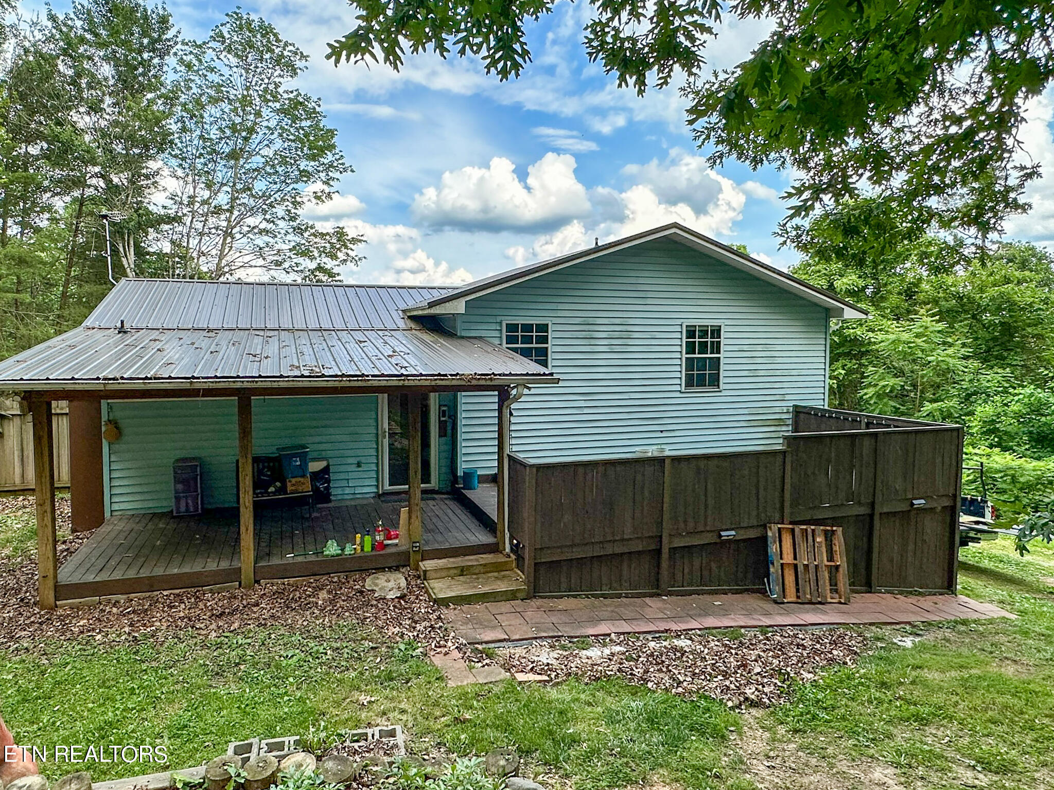 Photo 9 of 46 of 450 Forest Hills Drive house